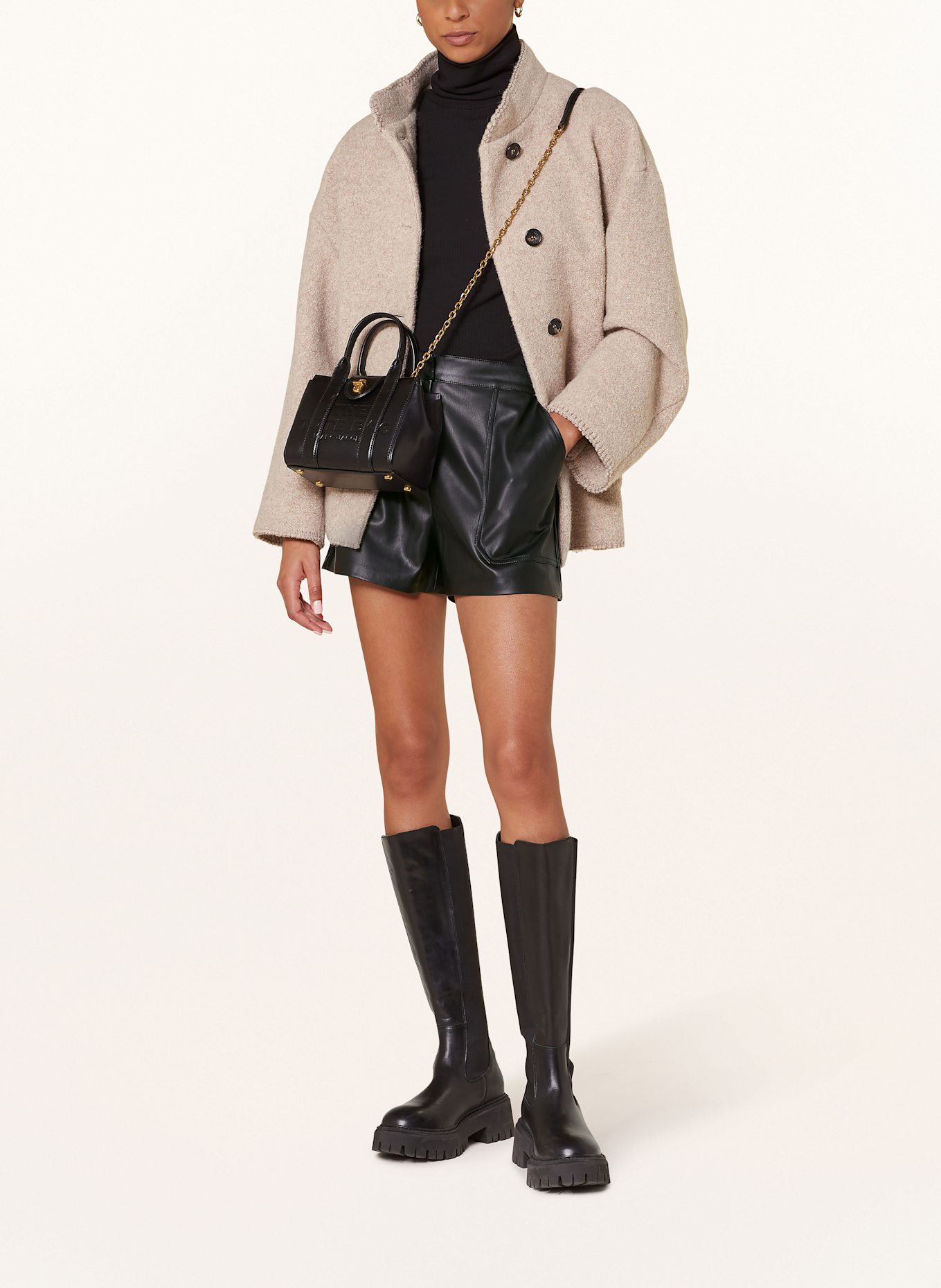 ONLY Shorts in Lederoptik: SCHWARZ