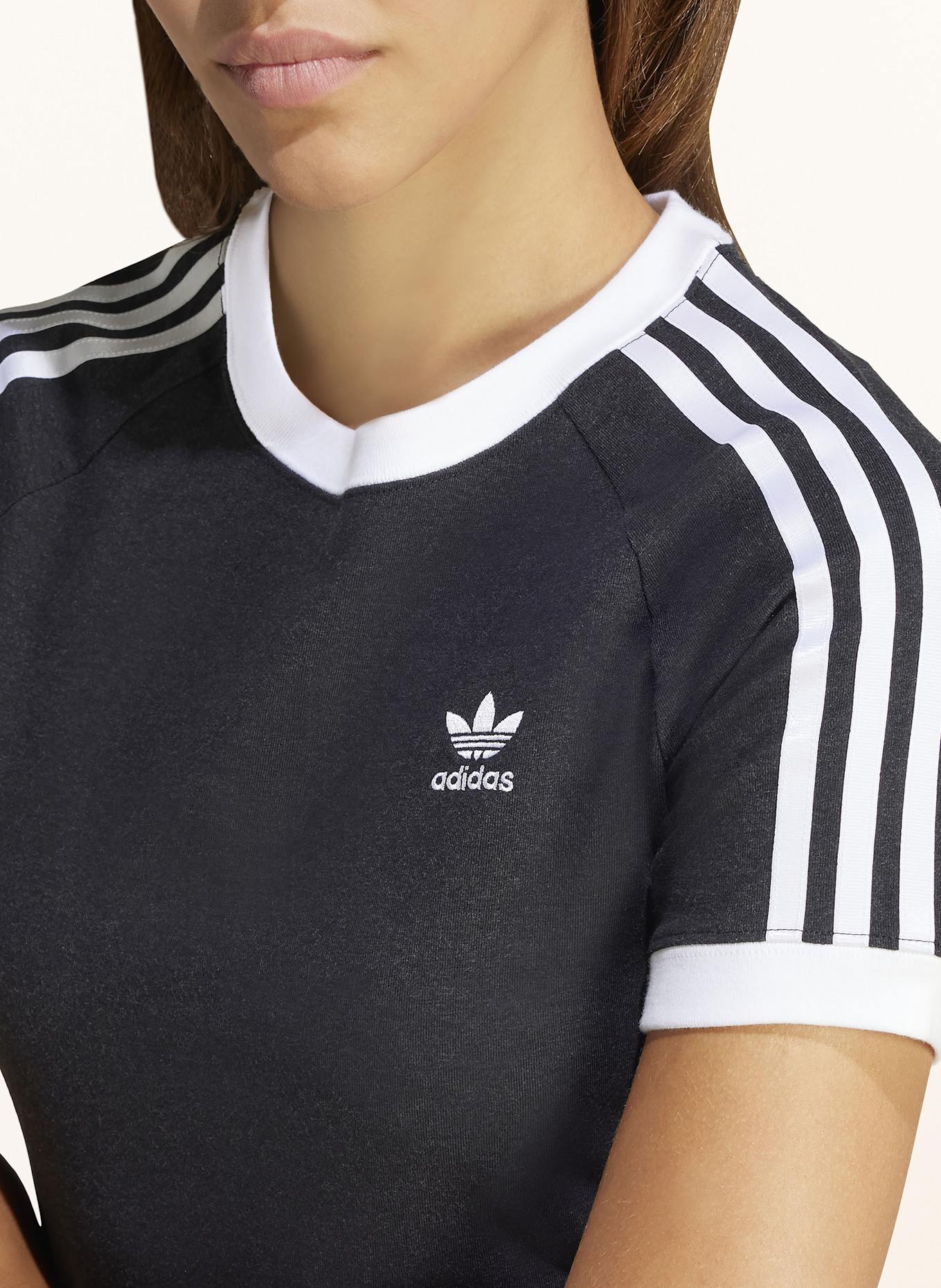 adidas Originals T Shirt in dunkelgrau