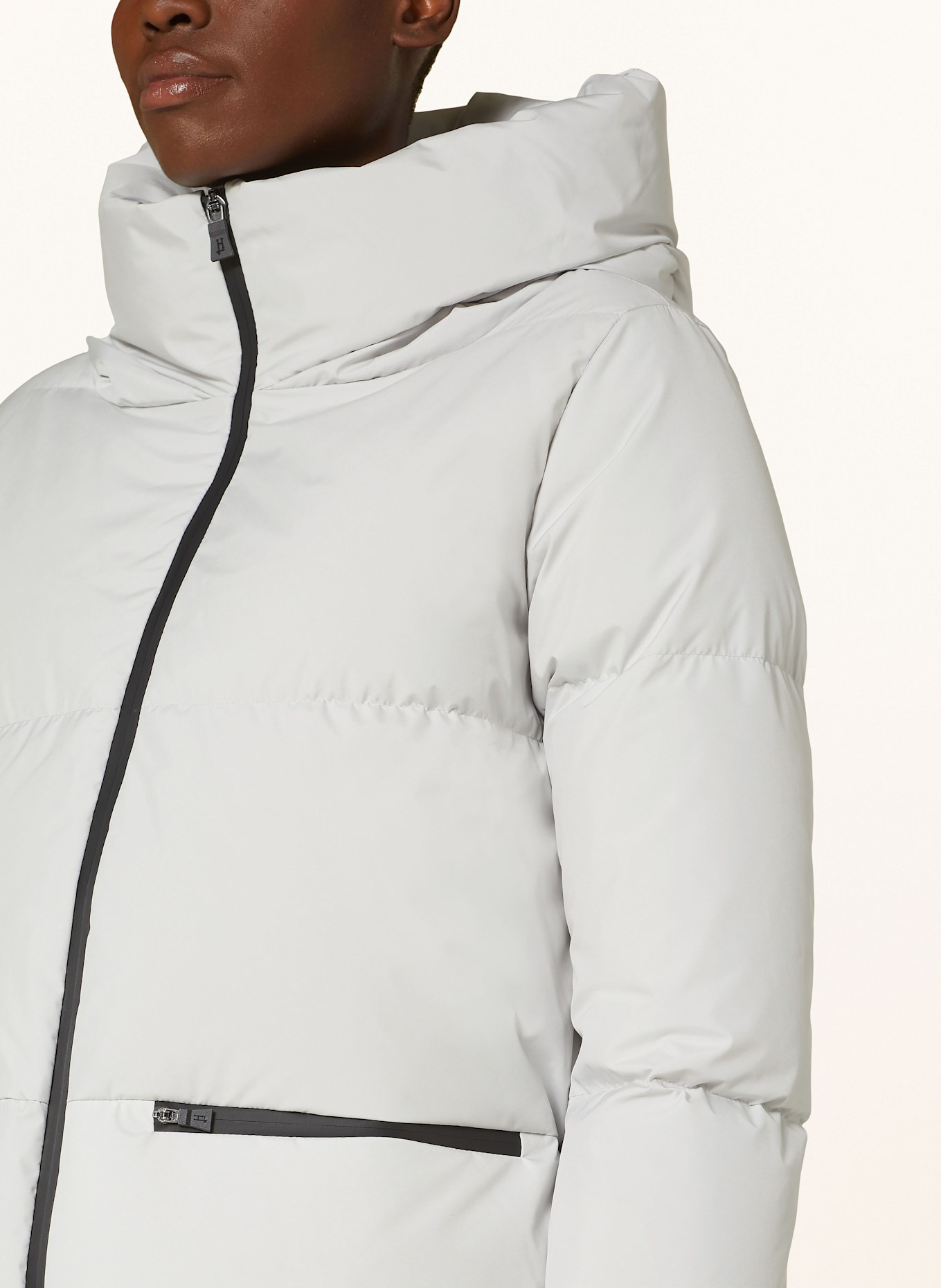 HERNO LAMINAR Daunenjacke: CREME / SCHWARZ