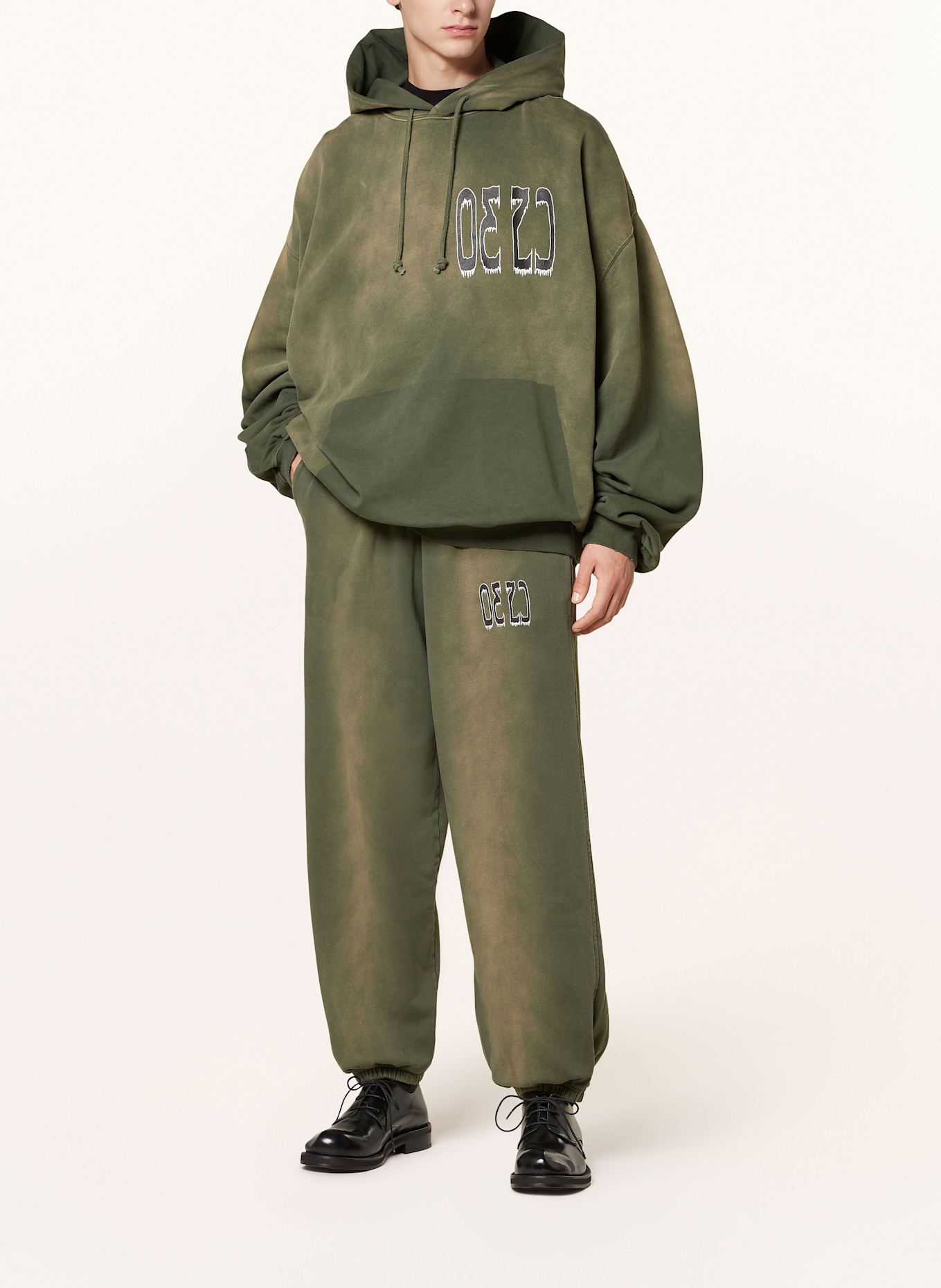 032c SPLICED sweatpants: OLIVE