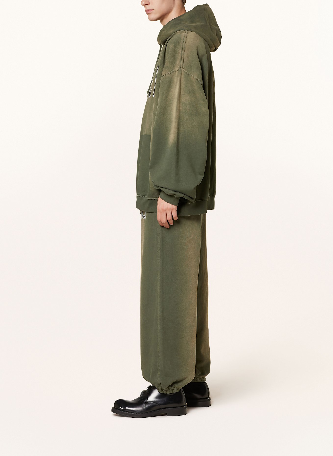 032c SPLICED sweatpants: OLIVE
