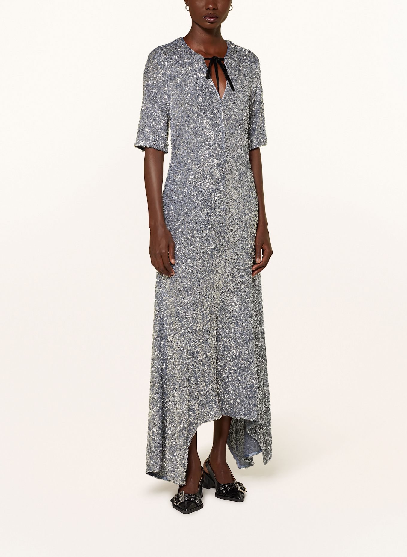 GANNI Abendkleid mit Pailletten: GRAU / SILBER