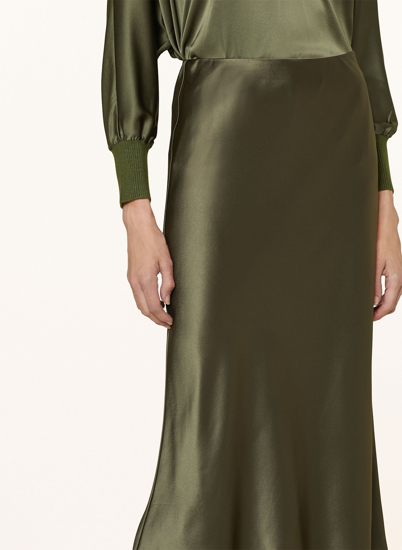 HERZEN'S ANGELEGENHEIT Satin skirt: OLIVE