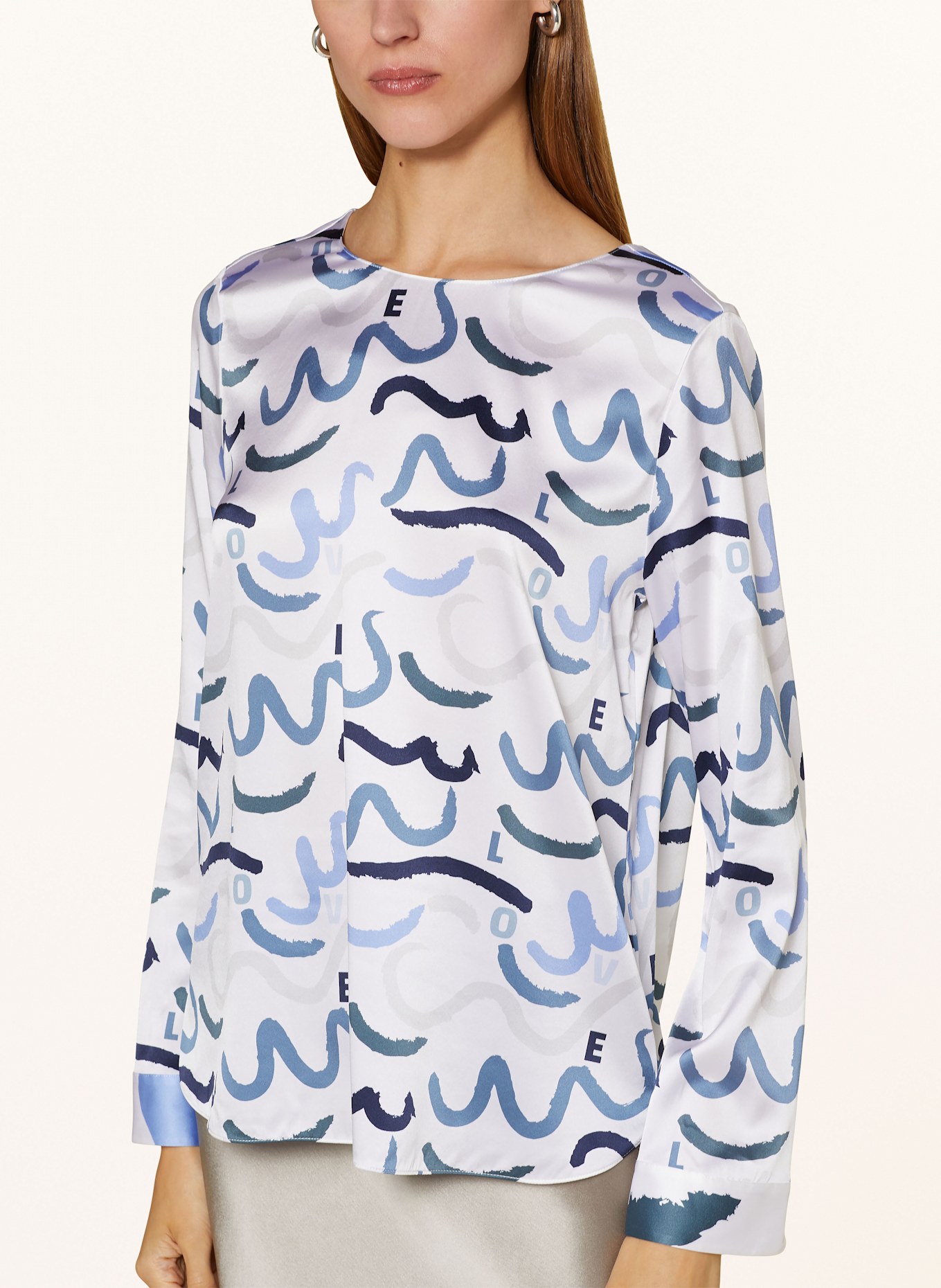 HERZEN'S ANGELEGENHEIT Blusenshirt aus Seide: WEISS / BLAU / HELLGRAU