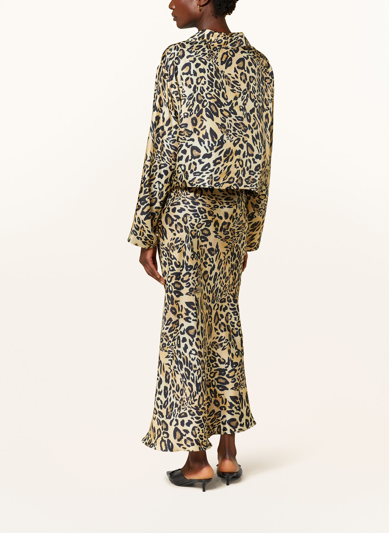 Nanushka Hemdbluse VALLY aus Seide: HELLBRAUN / SCHWARZ