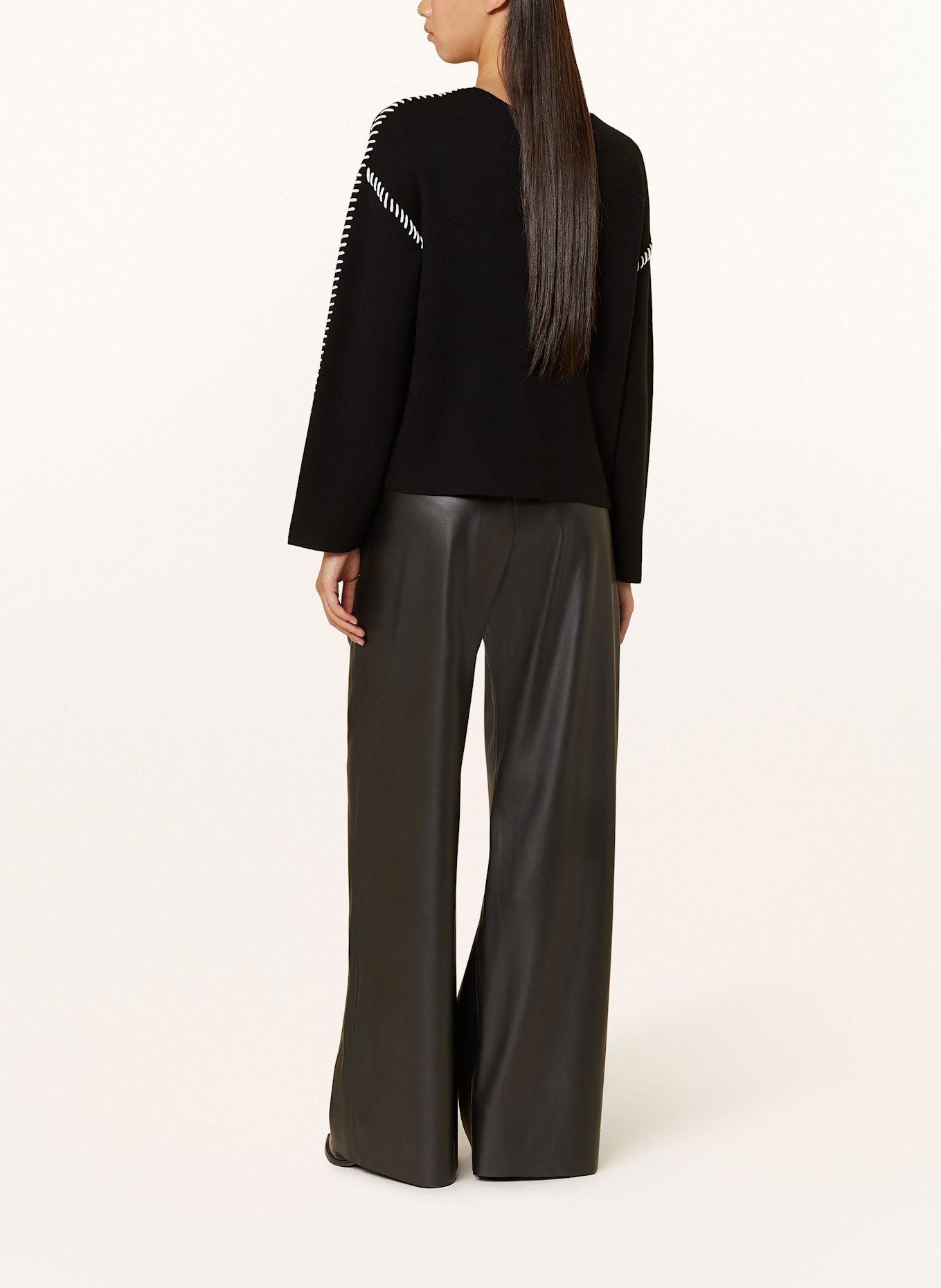 Y.A.S. Pullover: SCHWARZ