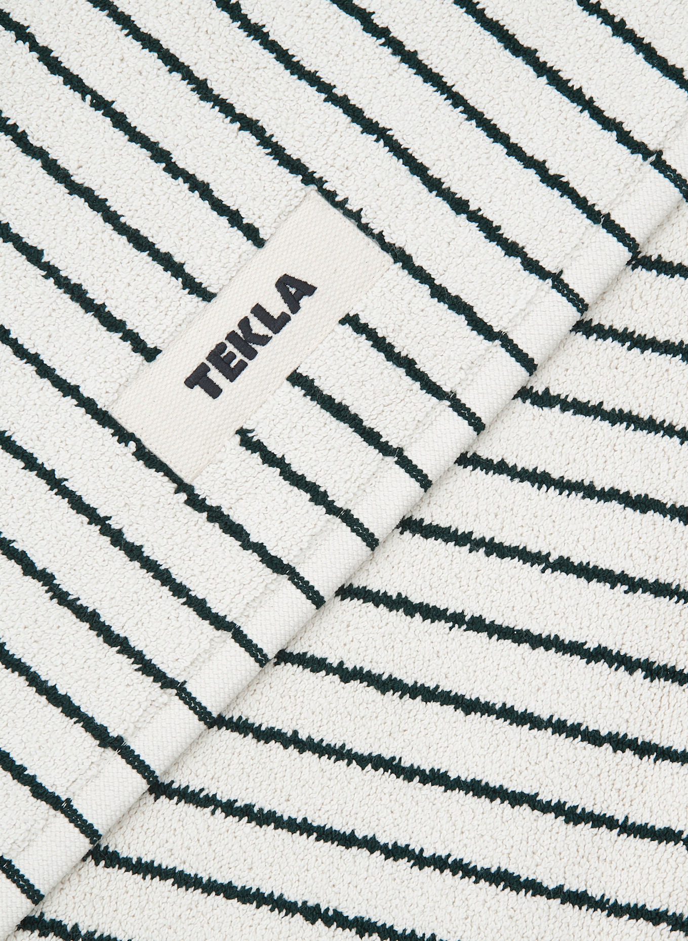 TEKLA Koupelnová předložka: REŽNÁ / TMAVĚ ZELENÁ