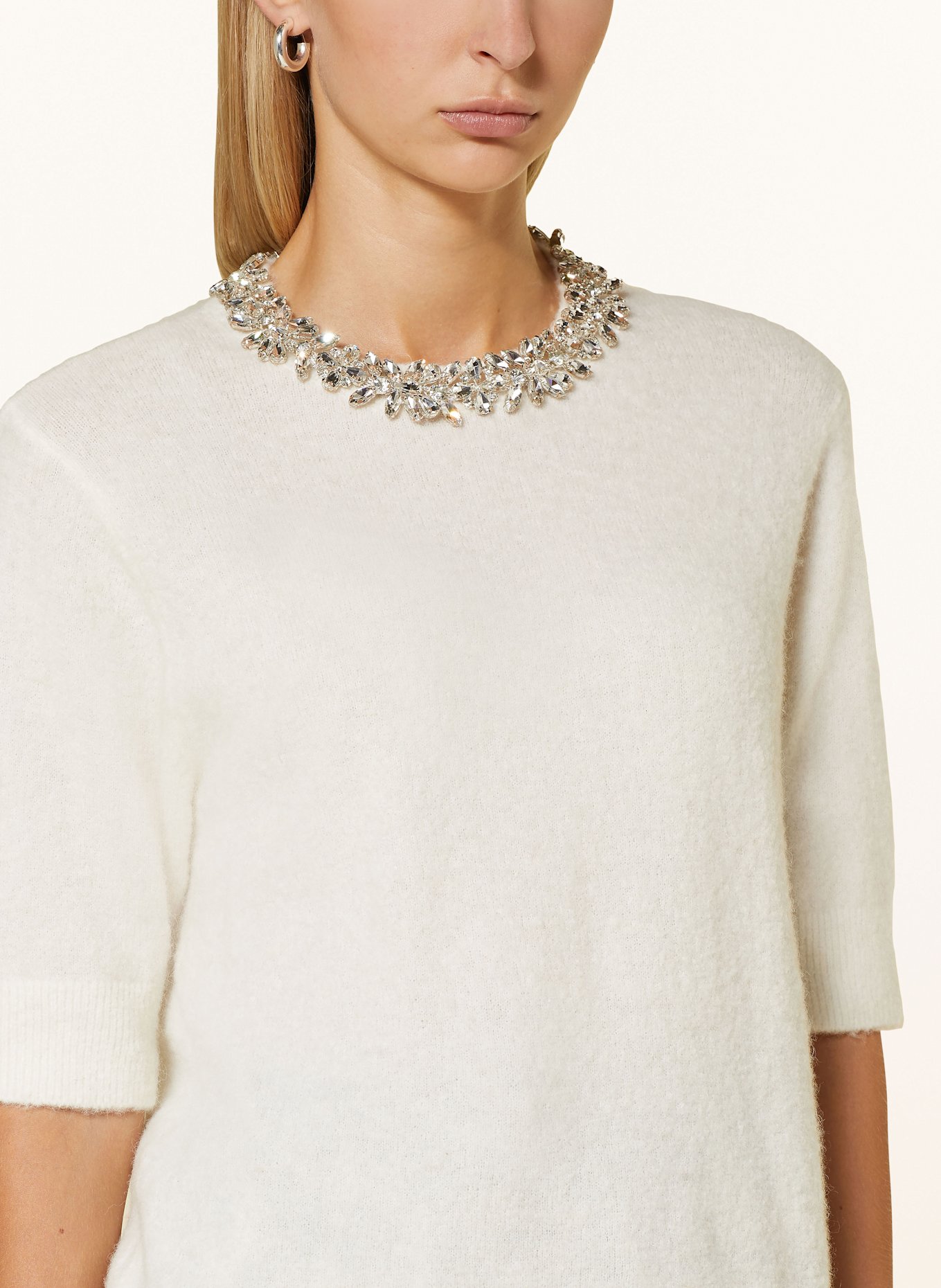 Grace Strickshirt mit abnehmbaren Schmucksteinen: CREME