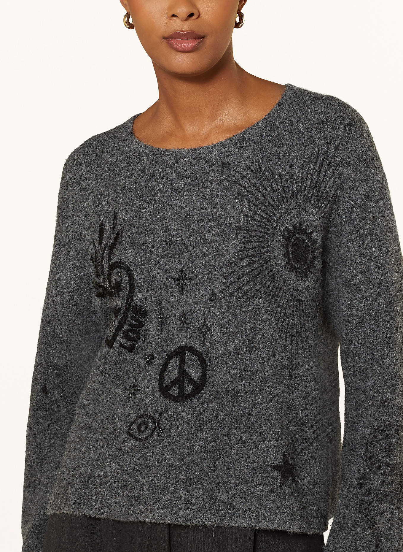 Grace Svetr s ozdobnými kamínky: ŠEDÁ