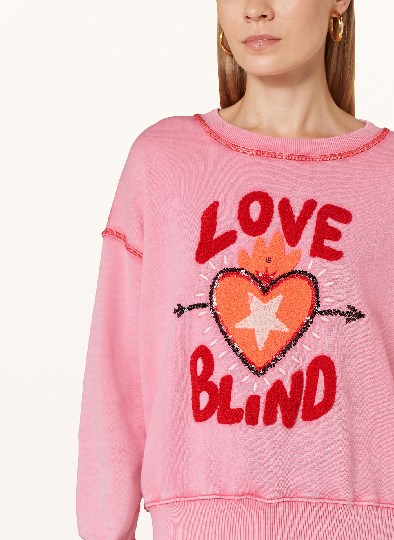 Sweatshirt with sequins top