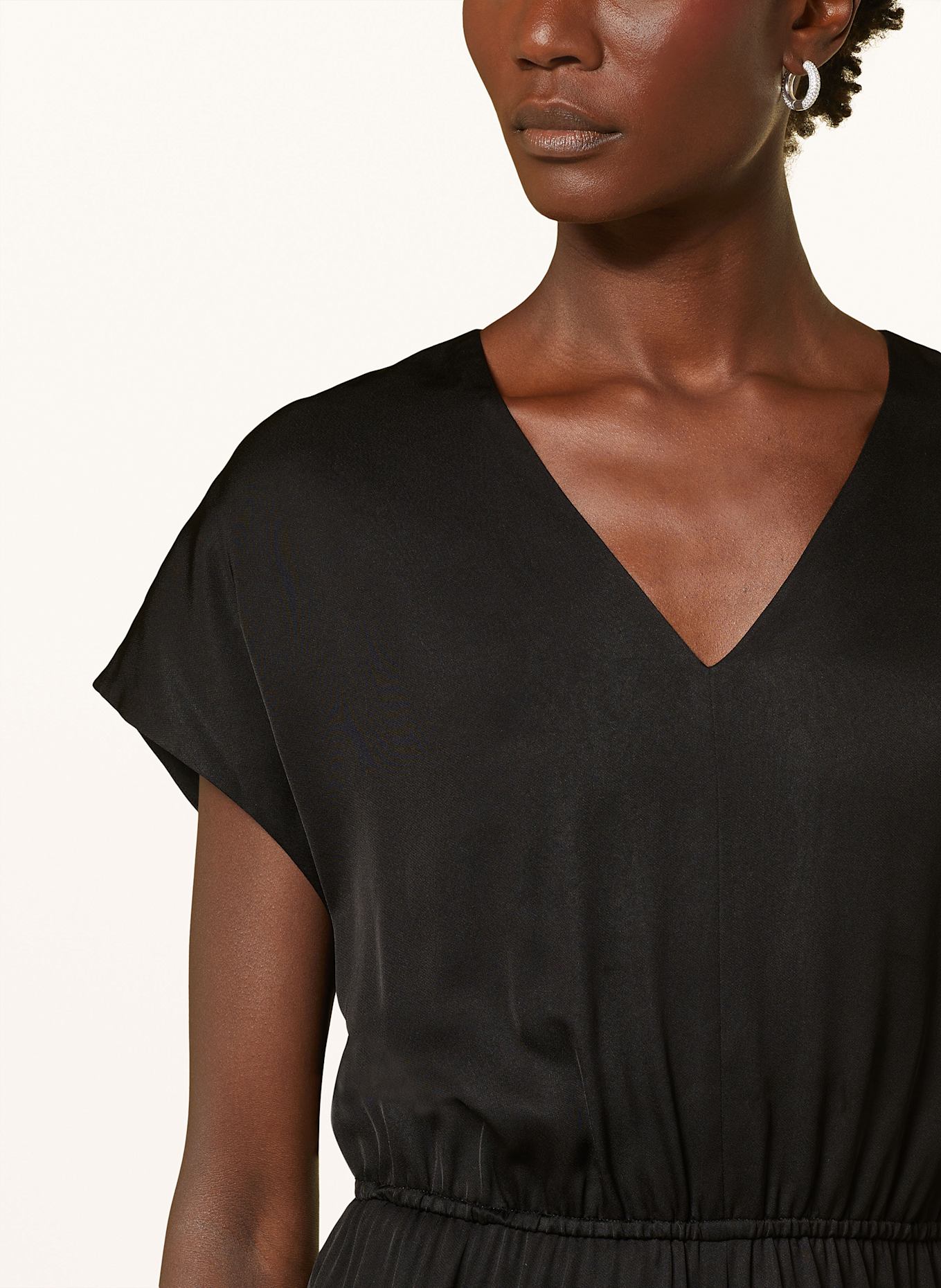 MRS & HUGS Satin-Jumpsuit: SCHWARZ