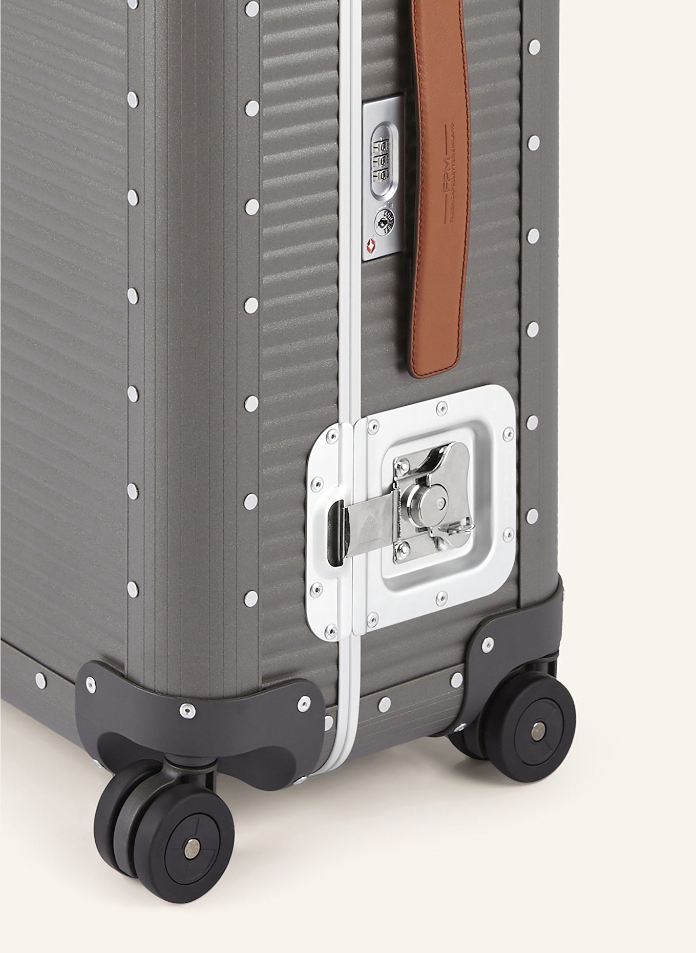 定価22万FPM BANK Spinner 68L ブラック