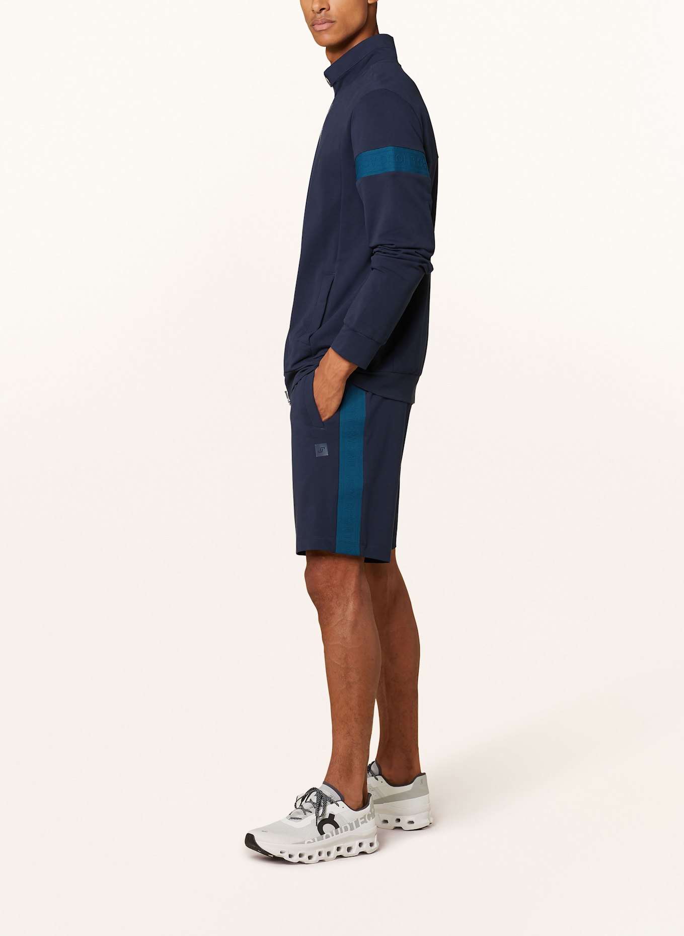 JOY sportswear Sweatshorts JANNIS mit Galonstreifen: DUNKELBLAU
