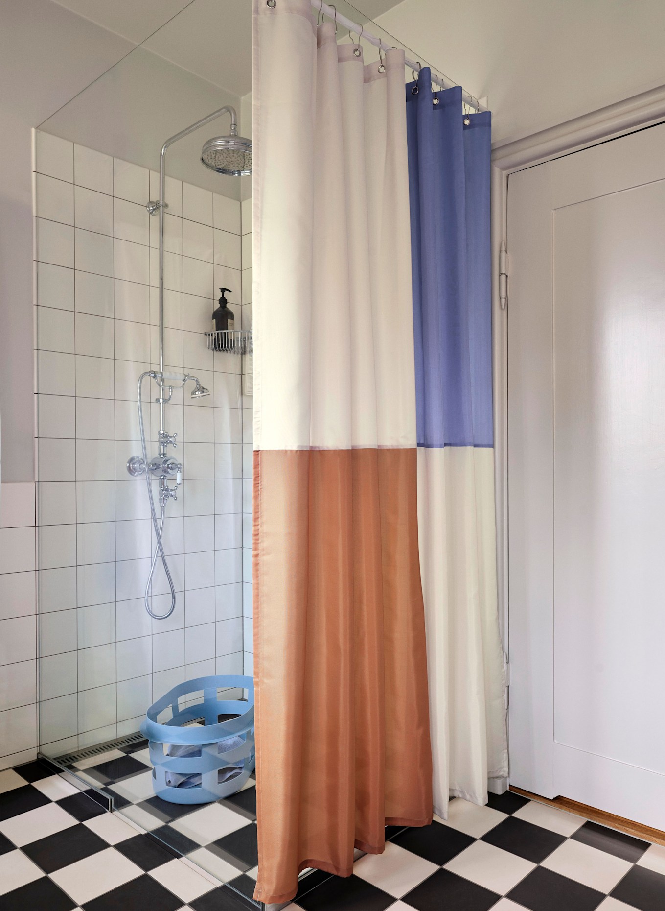 HAY Duschvorhang CHECK: ORANGE / HELLBLAU / WEISS