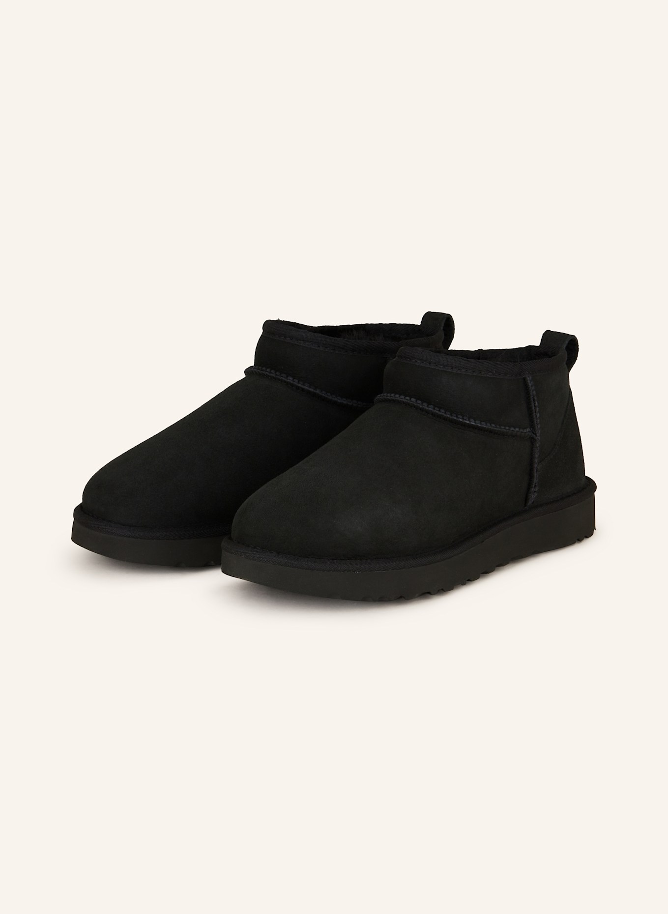 UGG Boots CLASSIC ULTRA MINI: SCHWARZ