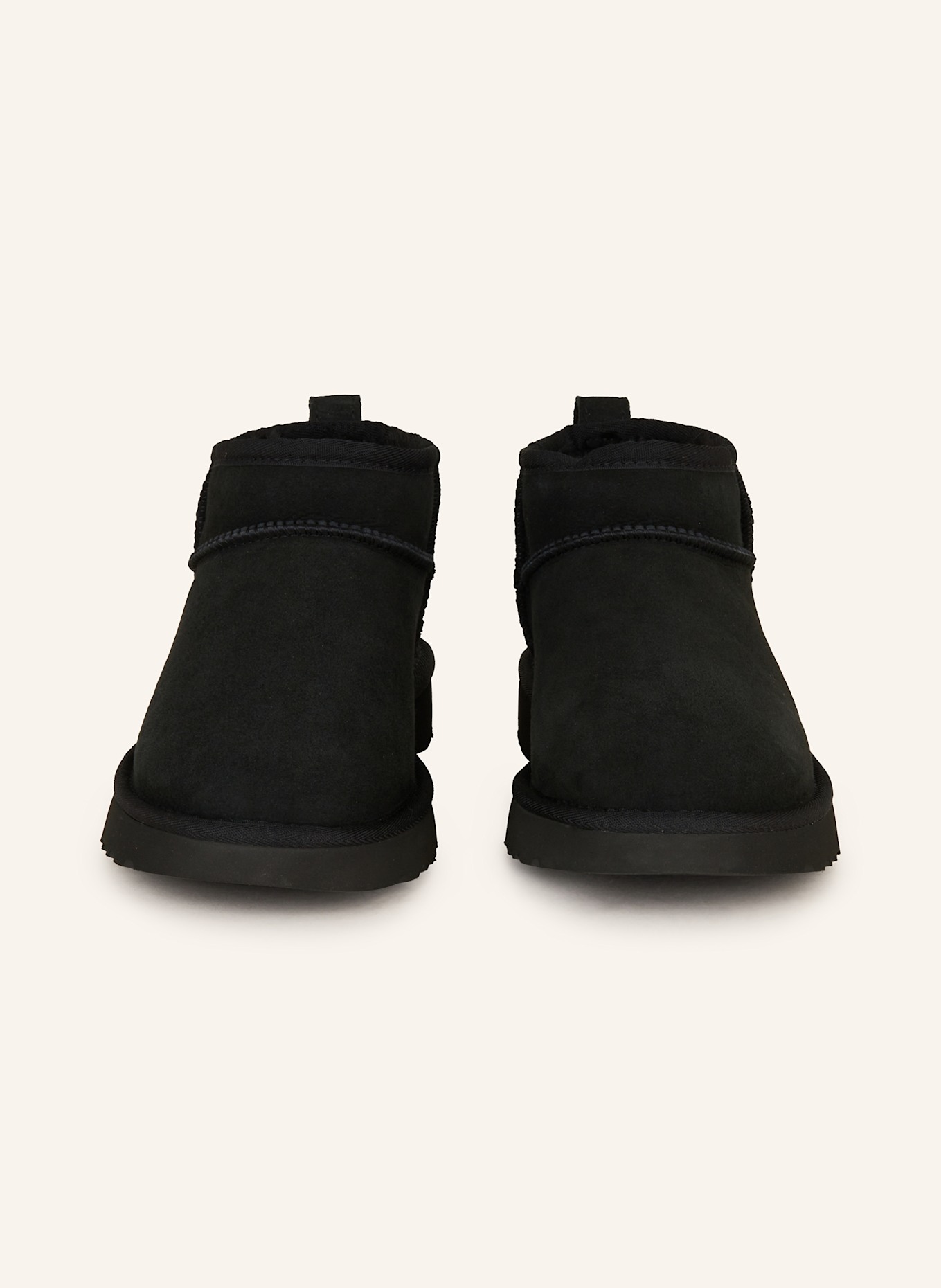 UGG Boots CLASSIC ULTRA MINI: SCHWARZ