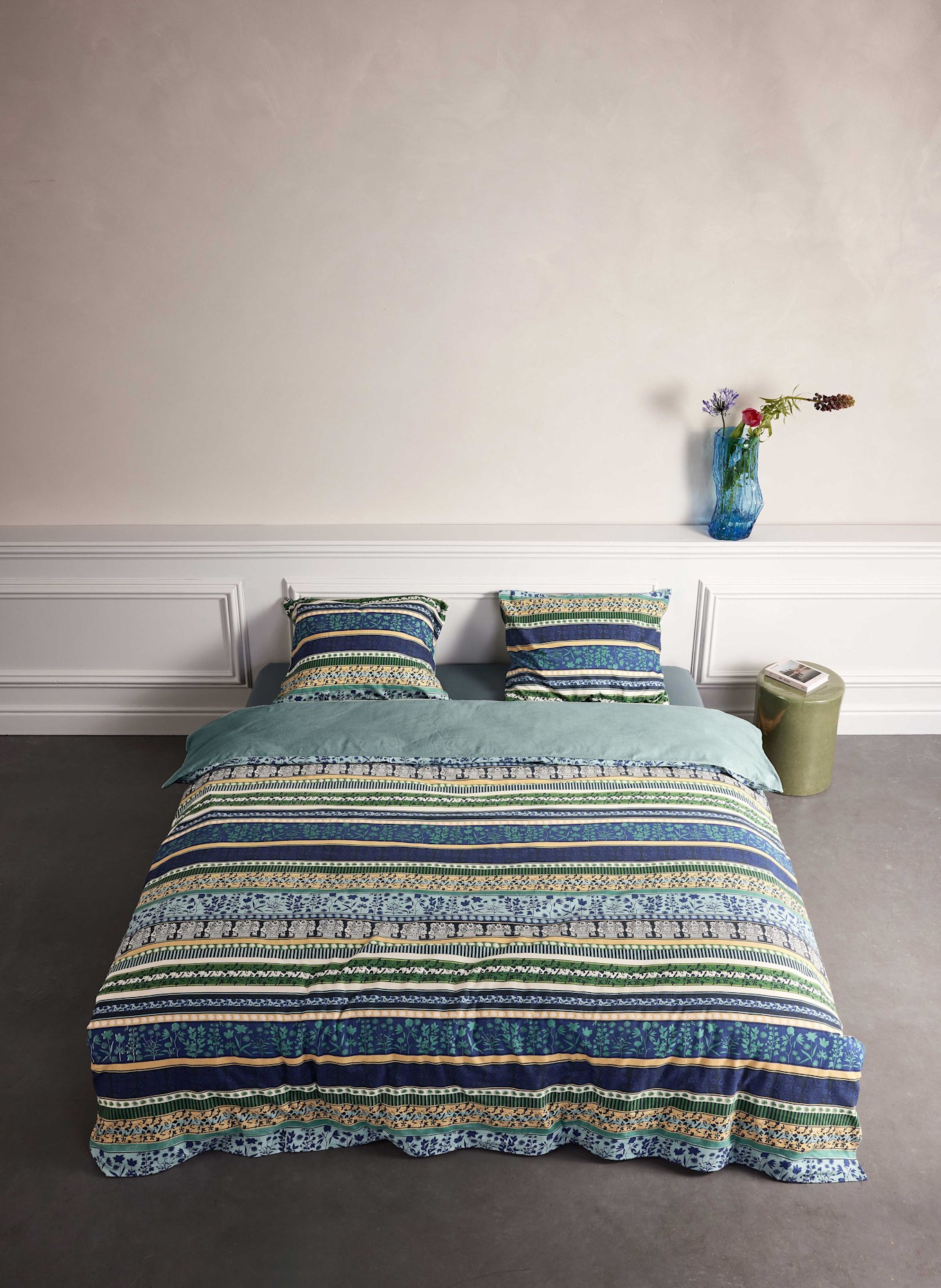 ESSENZA Linge de lit réversible LITA: BLEU PÉTROLE / BLEU