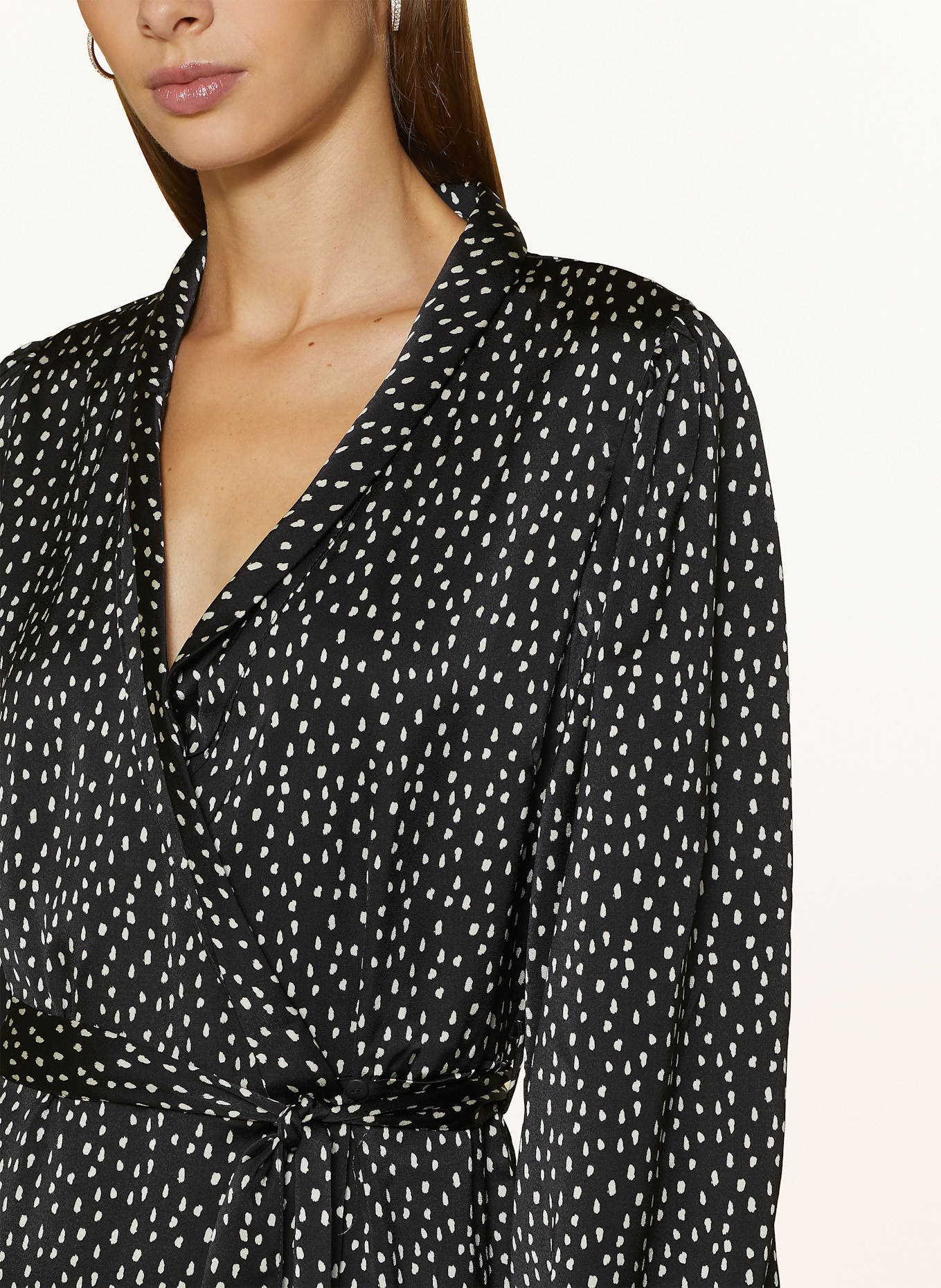 Black and white spot wrap dress deals
