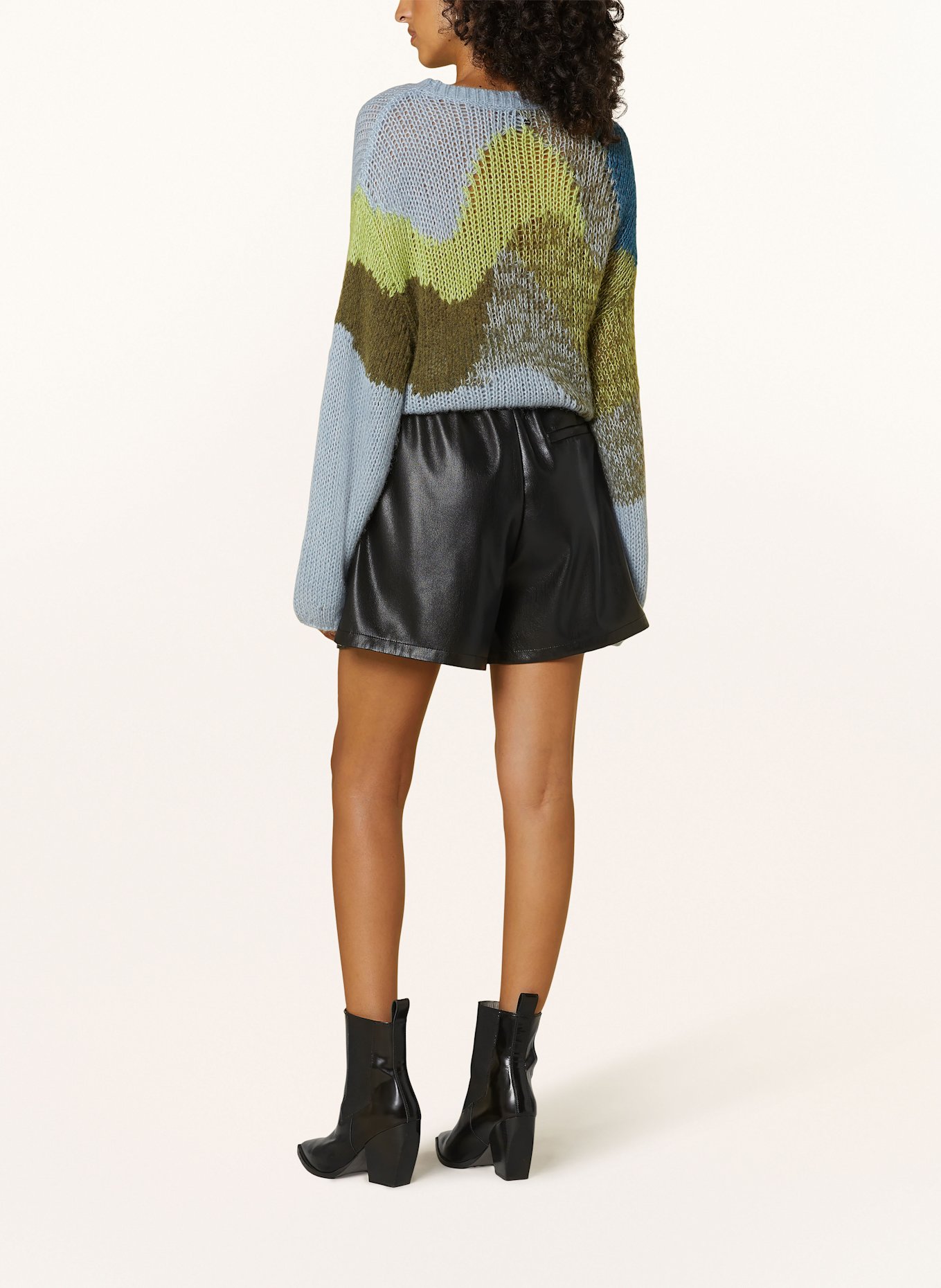 BOSS Shorts TIMY in Lederoptik: SCHWARZ