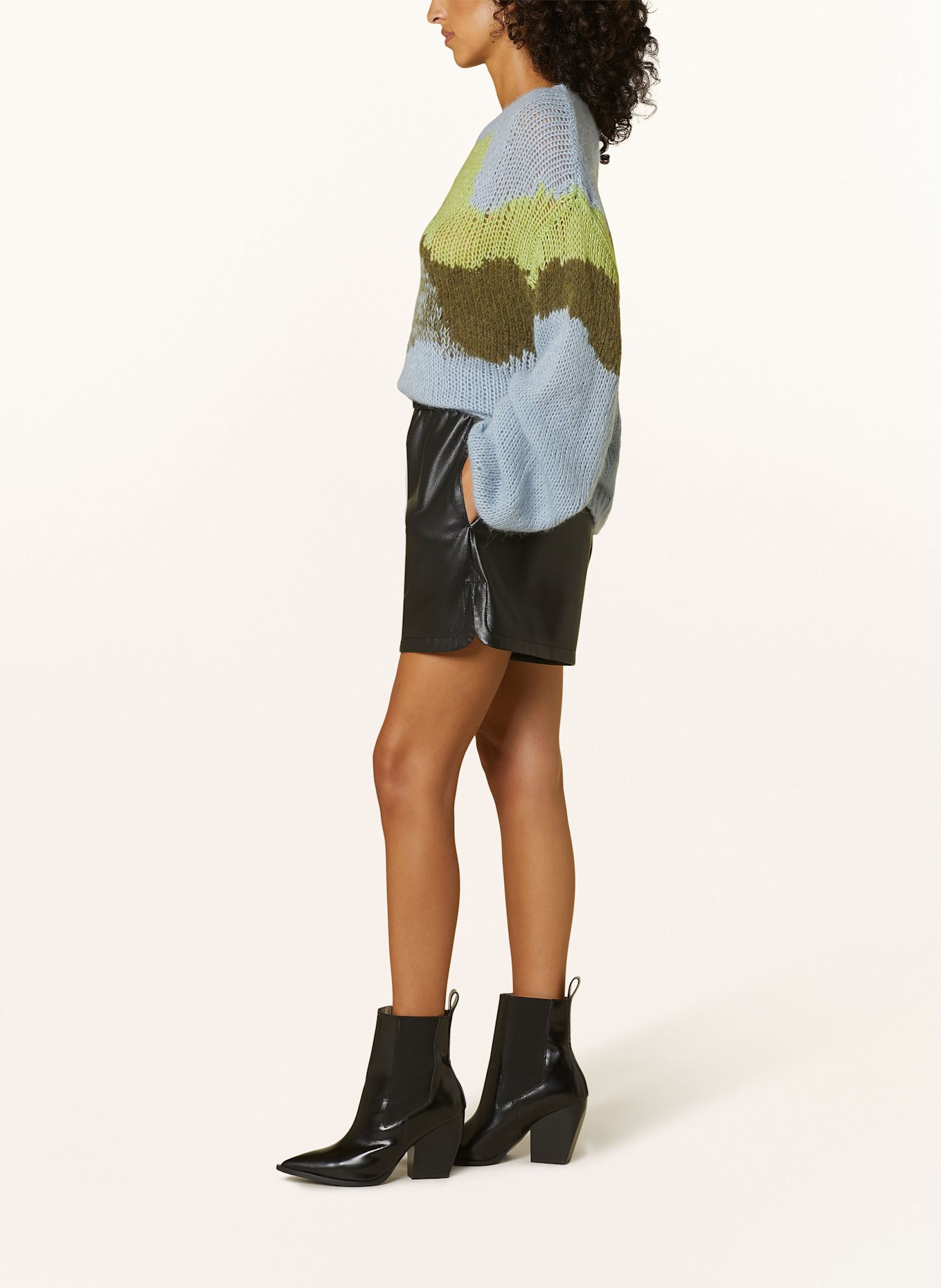 BOSS Shorts TIMY in Lederoptik: SCHWARZ