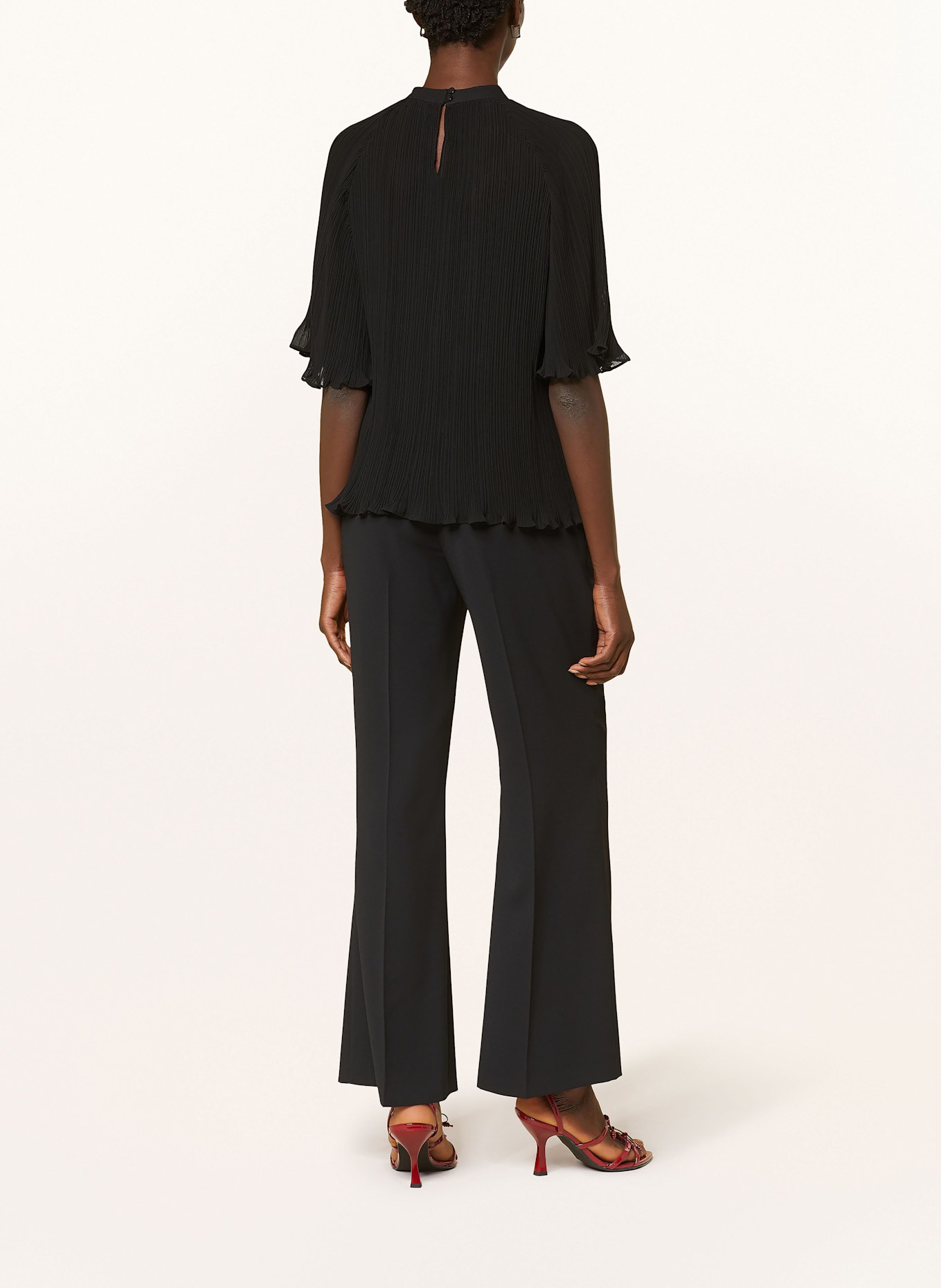 CLAUDIE PIERLOT Plisseebluse mit 3/4-Arm, Farbe: SCHWARZ (Bild 3)