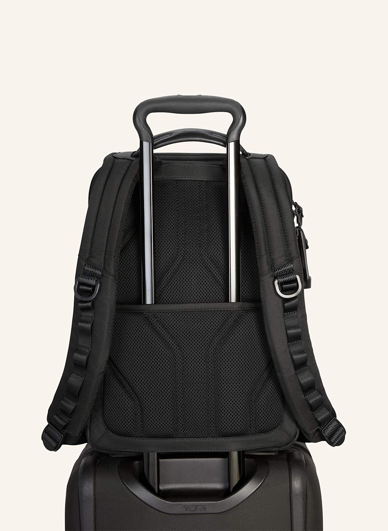 TUMI ALPHA BRAVO Rucksack DYNAMIC mit Laptop-Fach: DUNKELROT / SCHWARZ