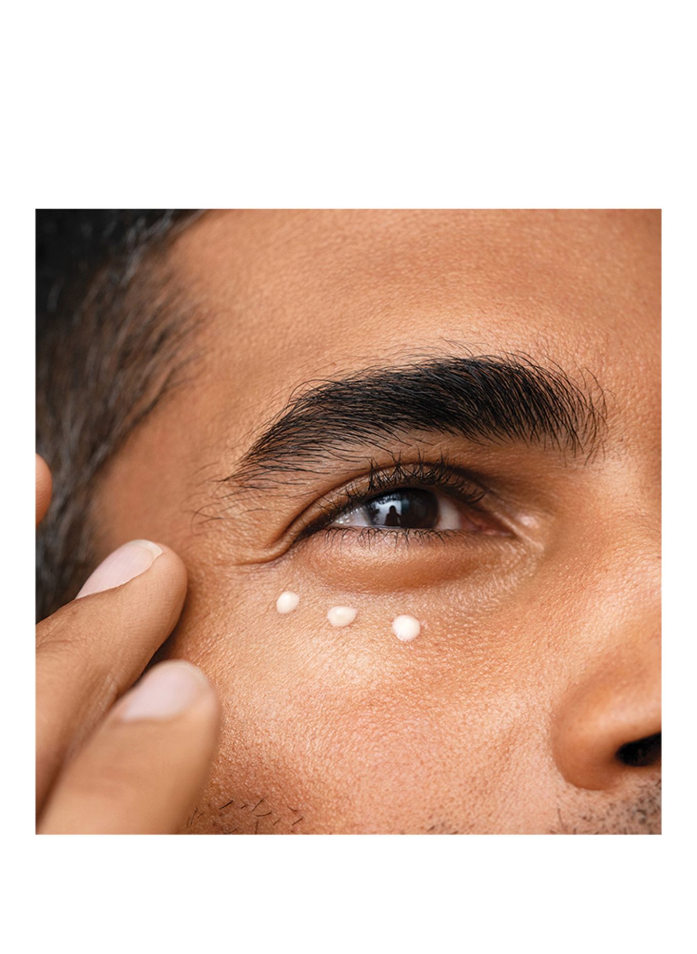 MARIO BADESCU VERHELDEREND OOGSERUM