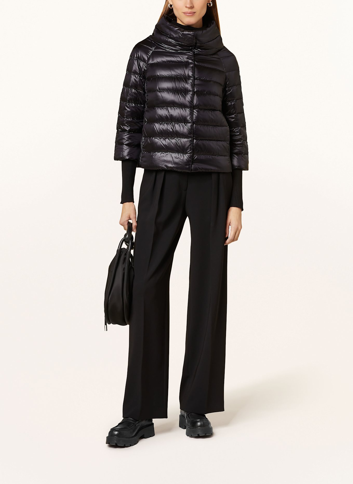 HERNO Péřová bunda SOFIA s 3/4 rukávem: ČERNÁ