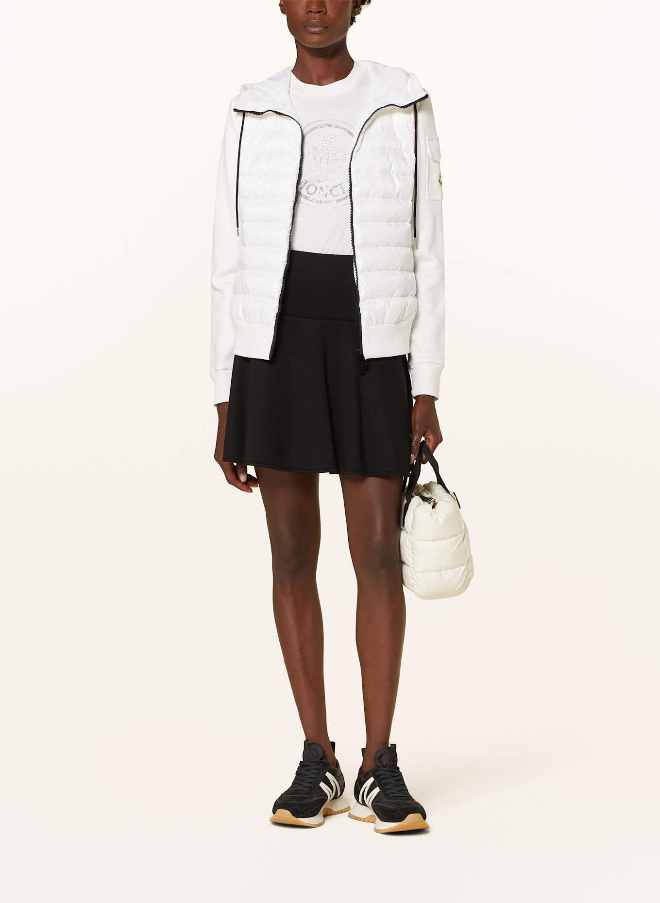 MONCLER T-Shirt mit Schmucksteinen: WEISS