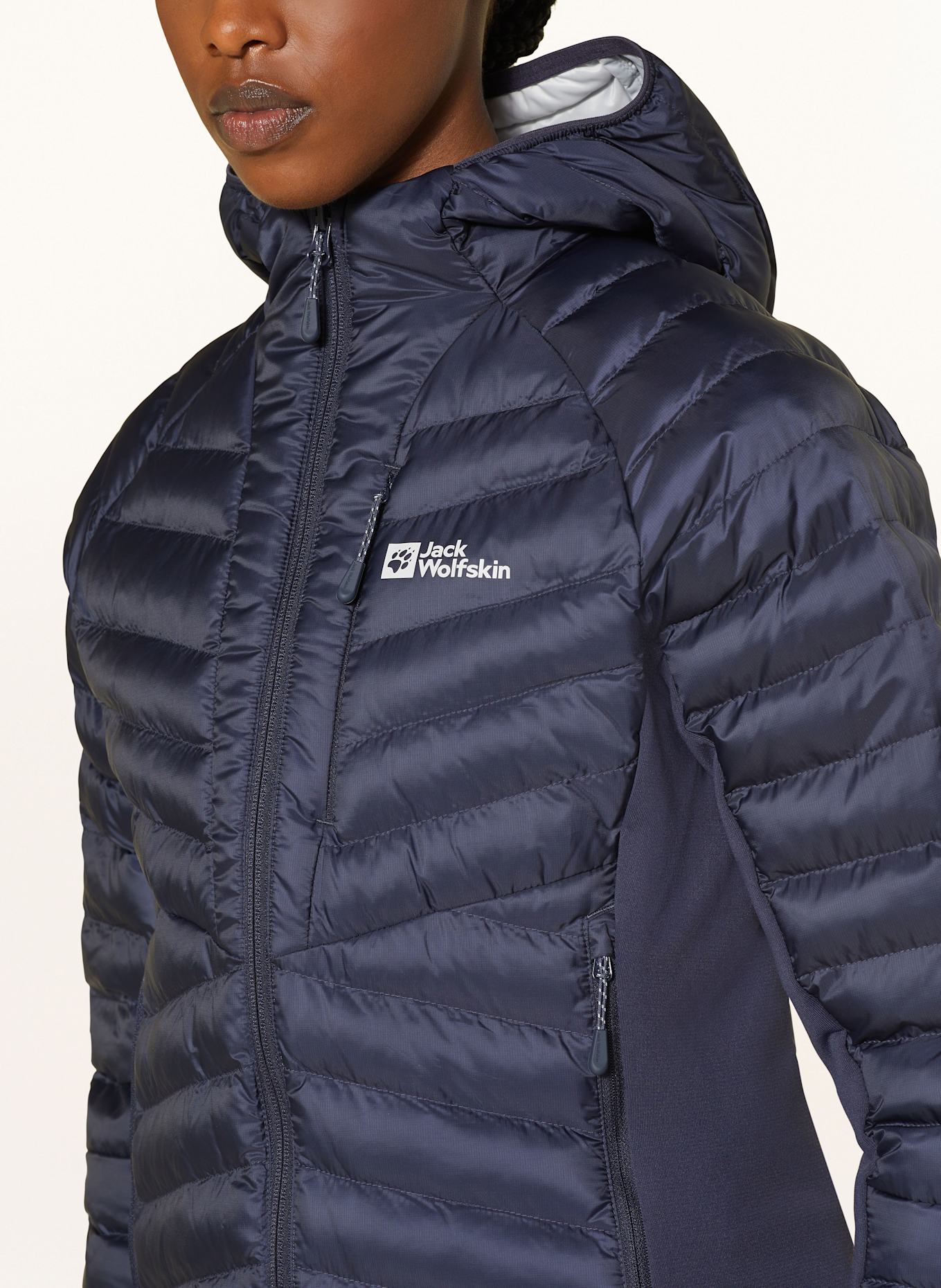 Jack wolfskin quilted jacket deals