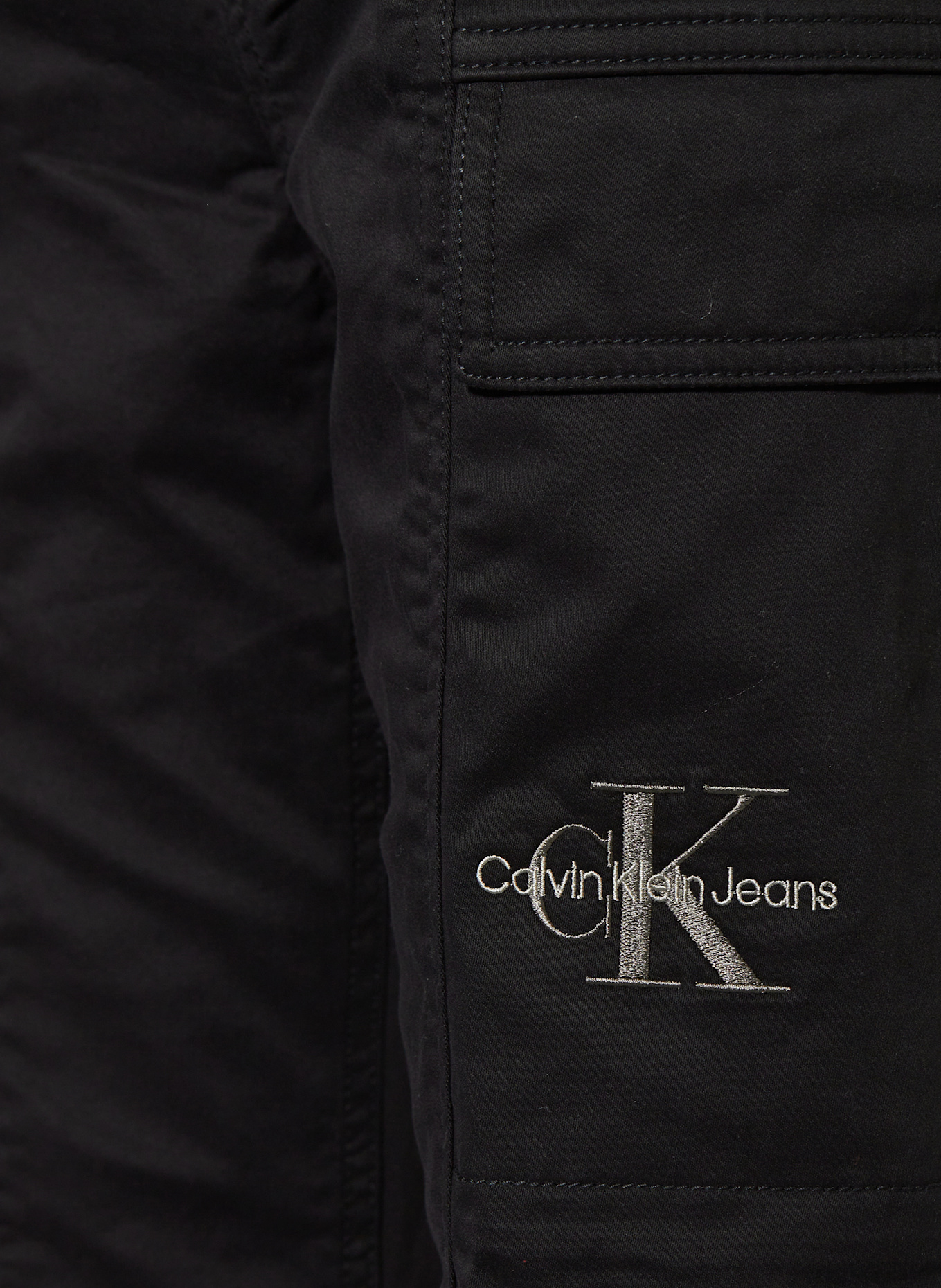 Calvin Klein cargobyxor: SVART