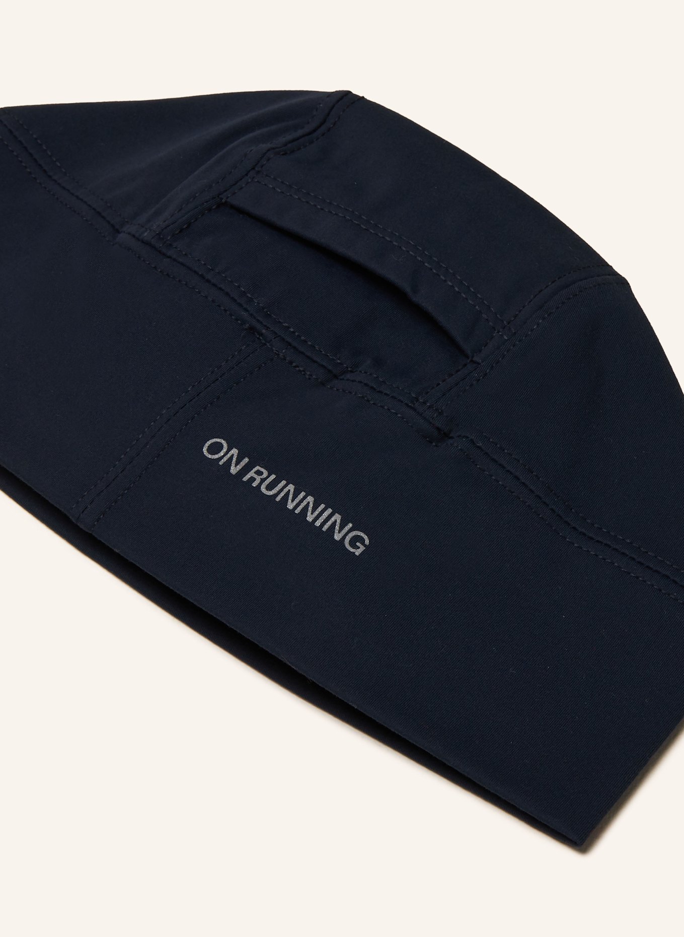 On Multifunktionsmütze CORE: DUNKELBLAU