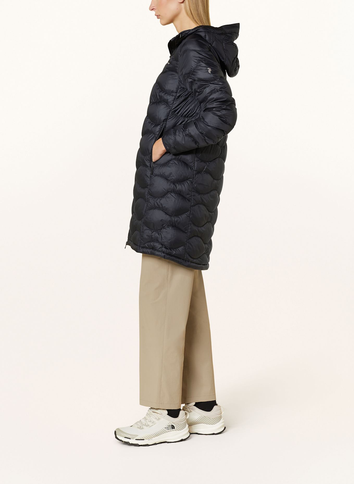 Peak Performance HELIUM lightweight down coat in black