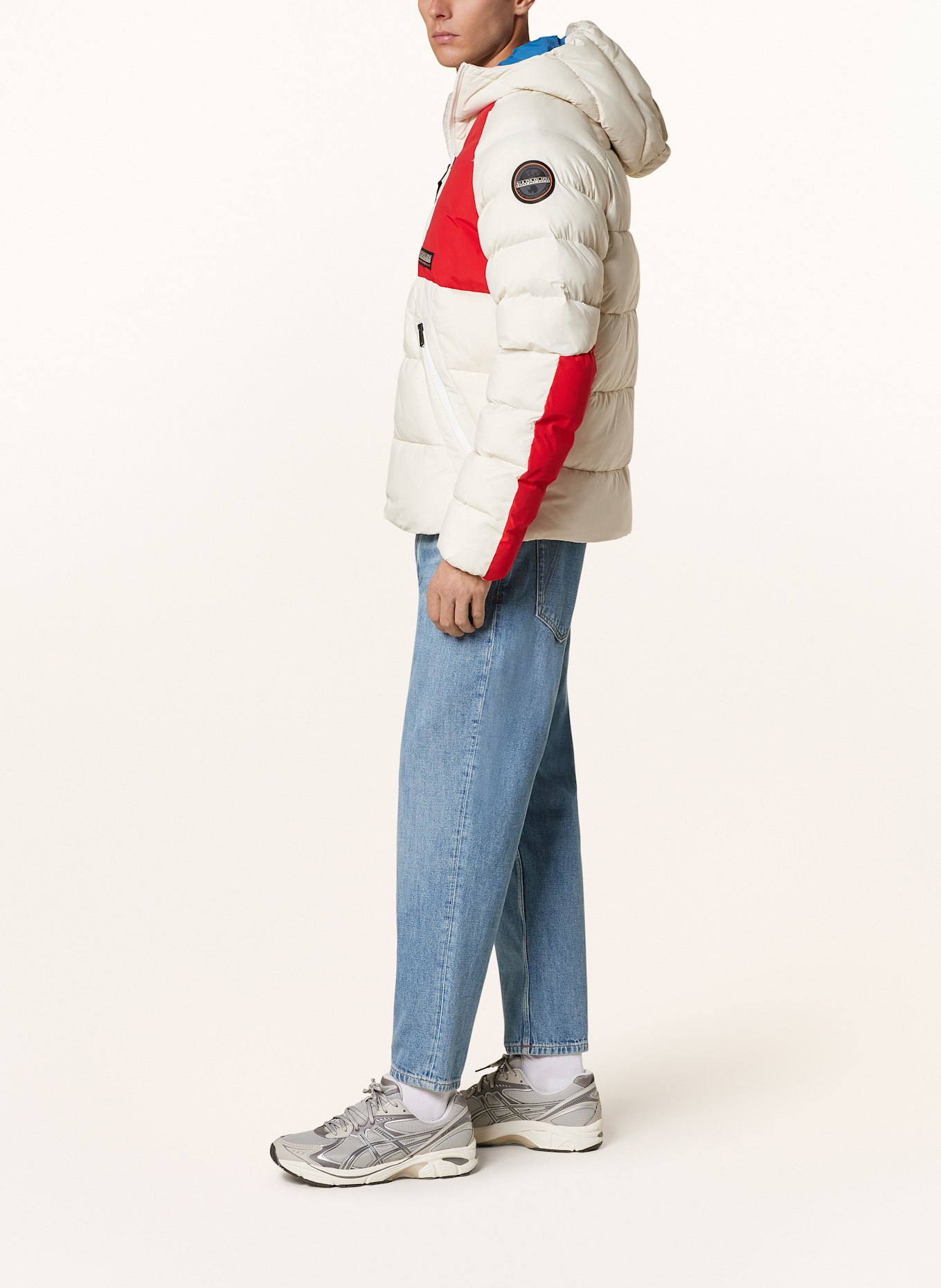 NAPAPIJRI Prošívaná bunda A-MOESA ze směsi materiálů: KRÉMOVÁ / ČERVENÁ