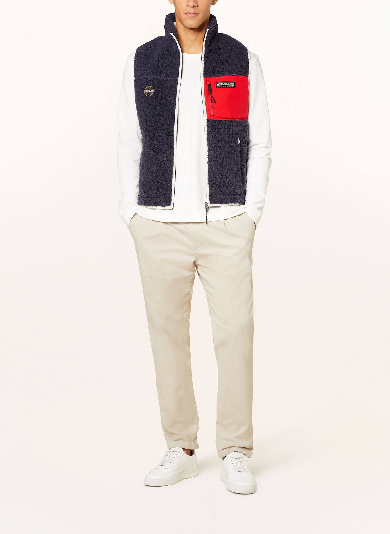 NAPAPIJRI YUPIK V teddy fur vest: DARK BLUE/ RED
