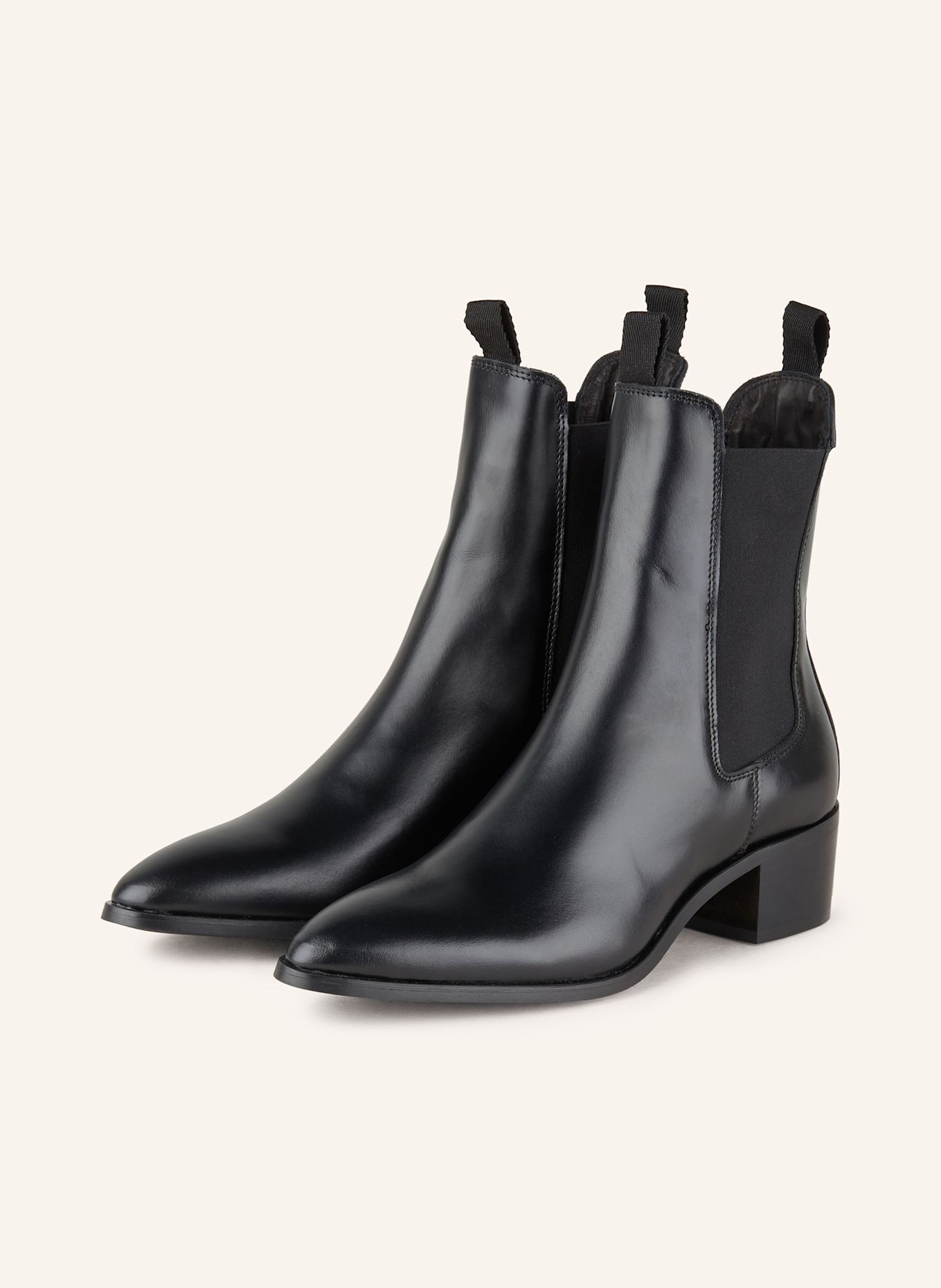 Saint laurent black chelsea boot 2025
