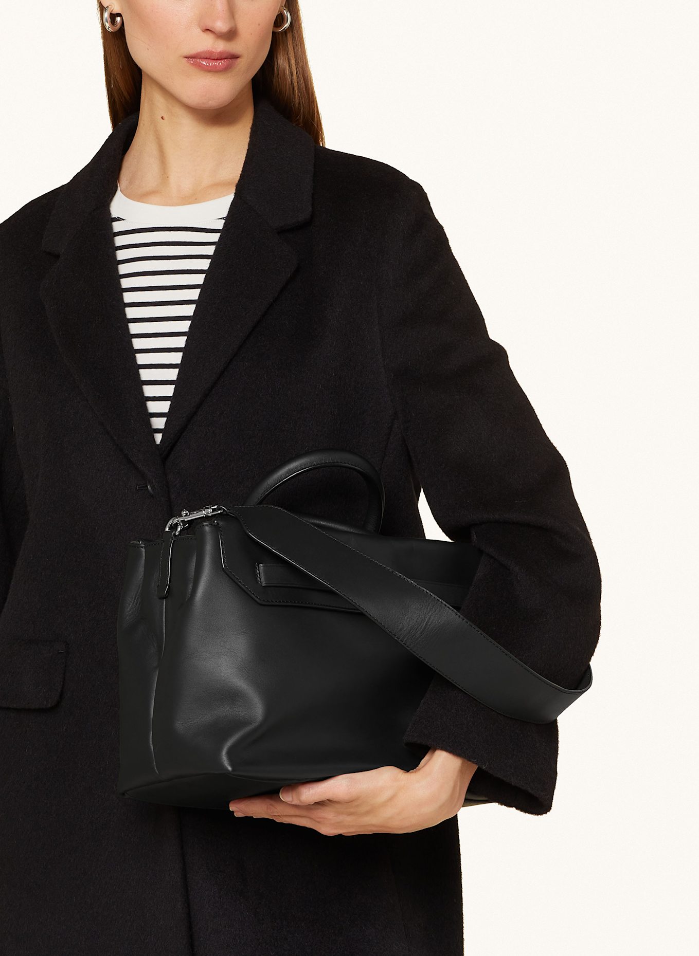 LIEBESKIND Kabelka LORA M: ČERNÁ