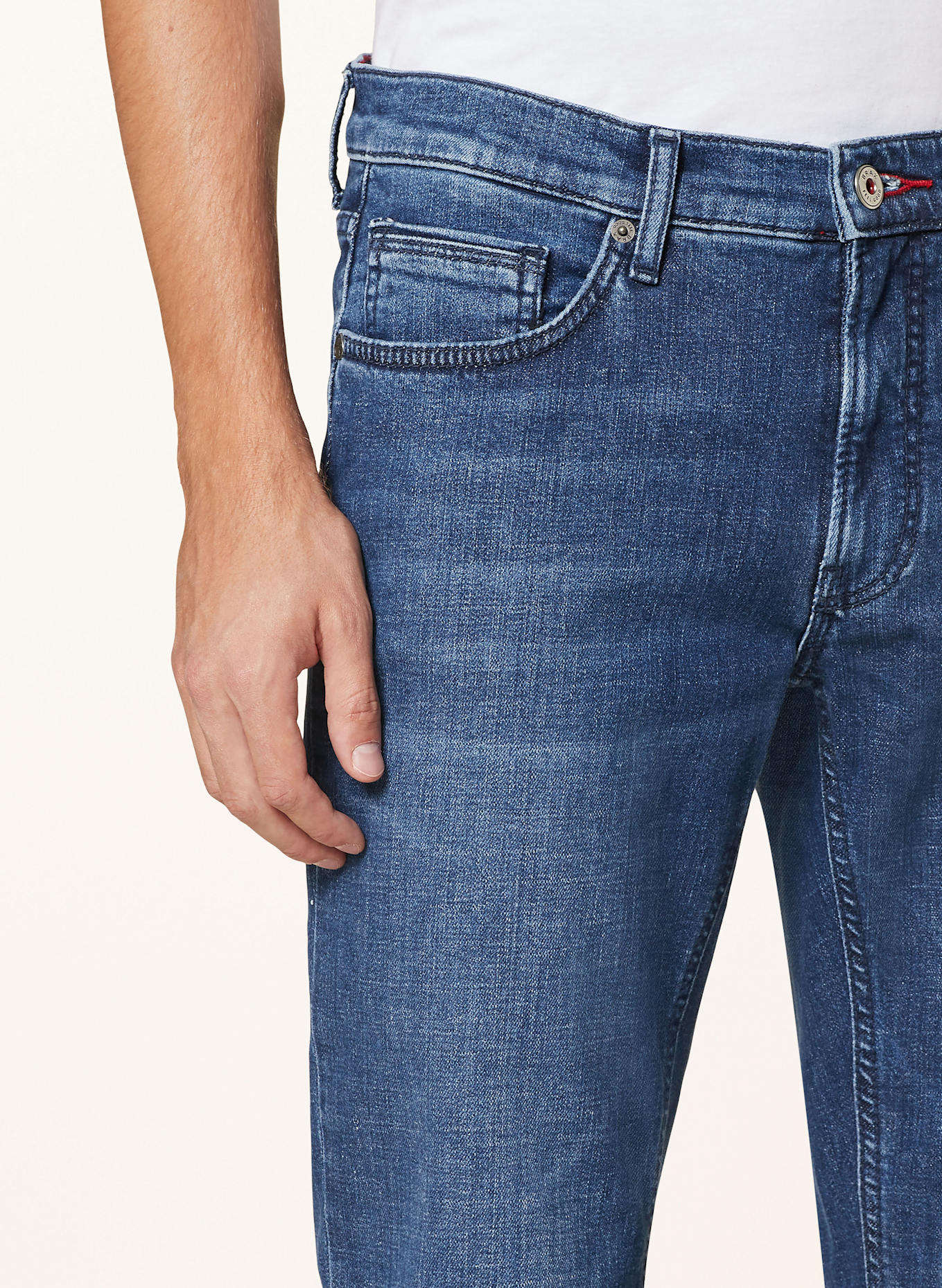 BRAX Jeans CHUCK Modern Fit: 24 MID BLUE USED