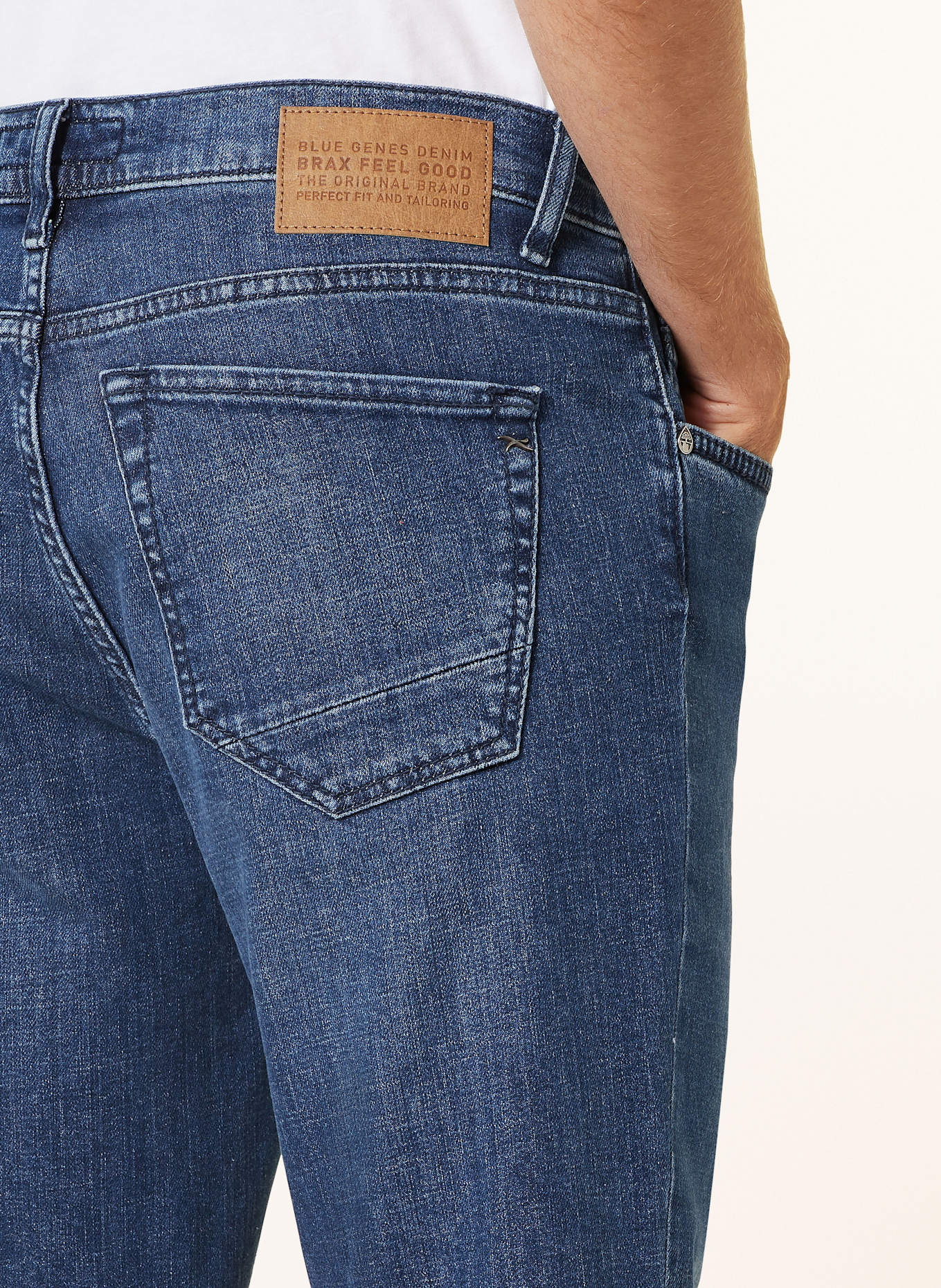 BRAX Jeans CHUCK Modern Fit: 24 MID BLUE USED