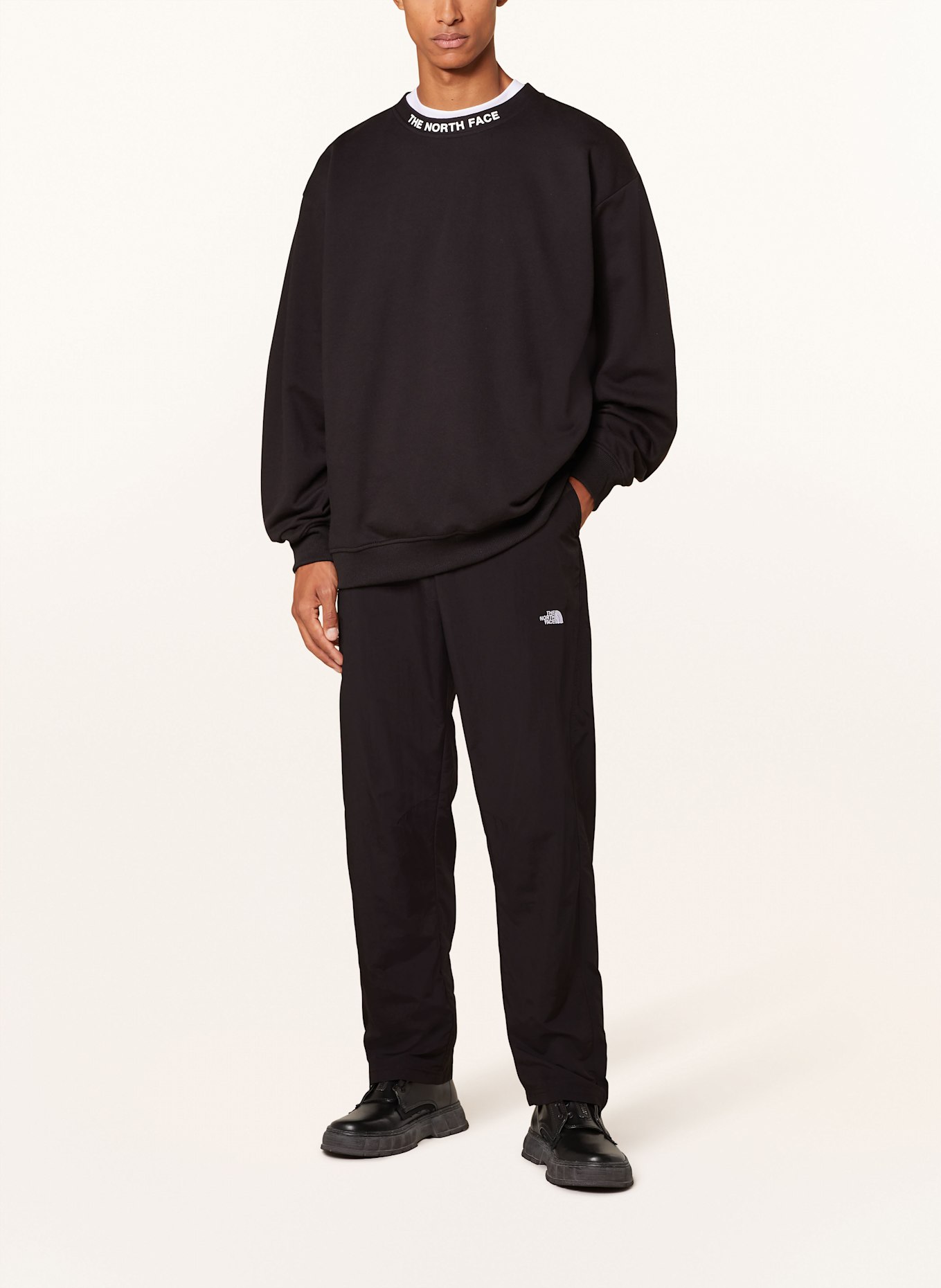 THE NORTH FACE Trousers ABUKUMA Loose fit, Color: BLACK (Image 2)