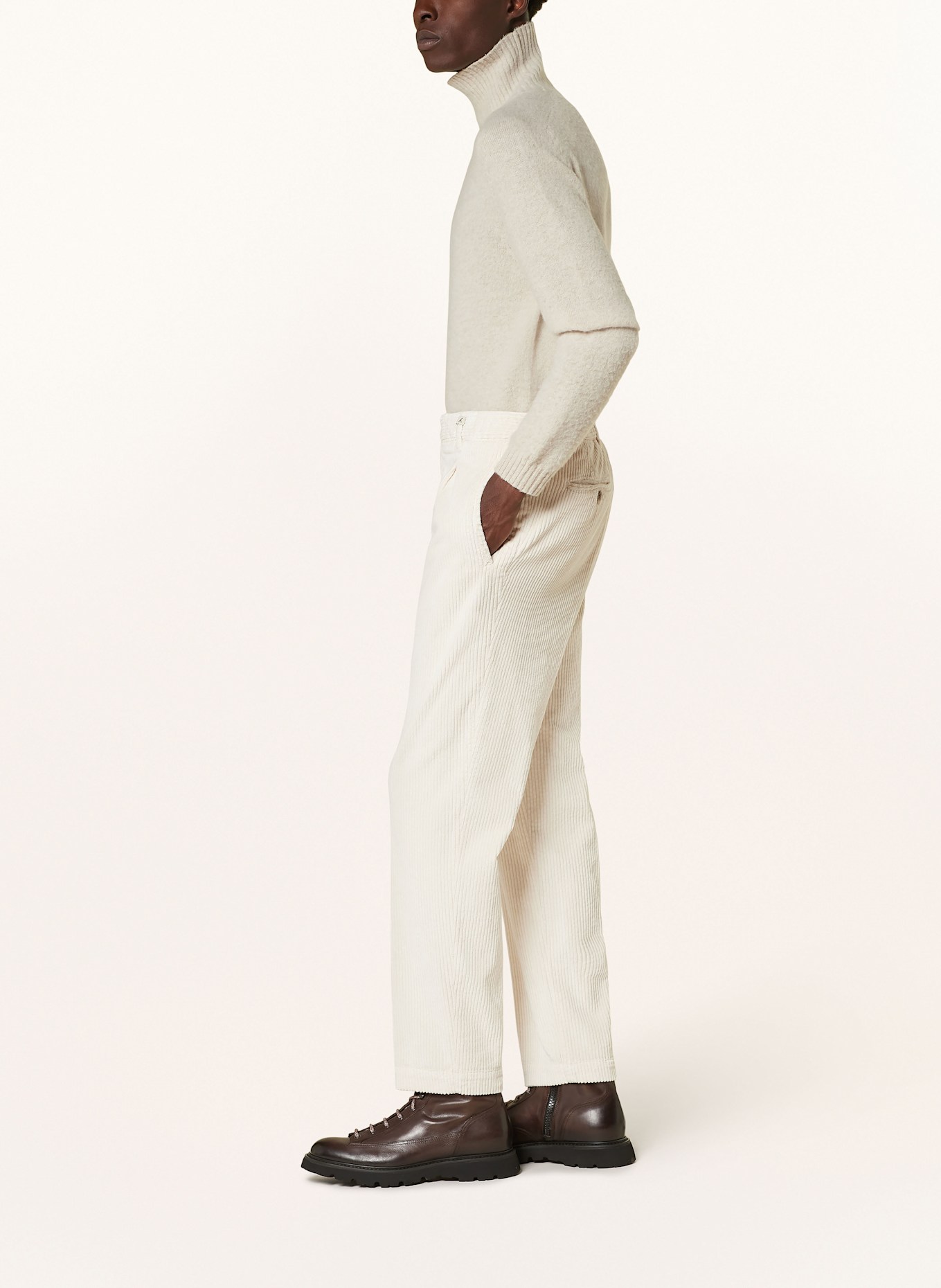 MYTHS Cordchino Regular Fit: ECRU