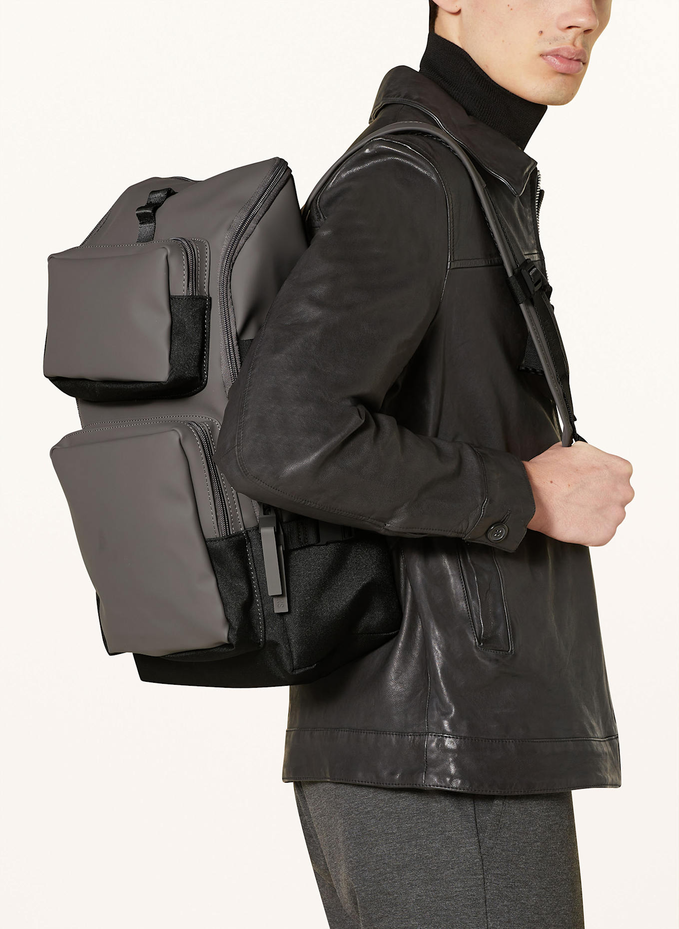 RAINS Rucksack TRAIL CARGO 14 l mit Laptop-Fach: GRAU