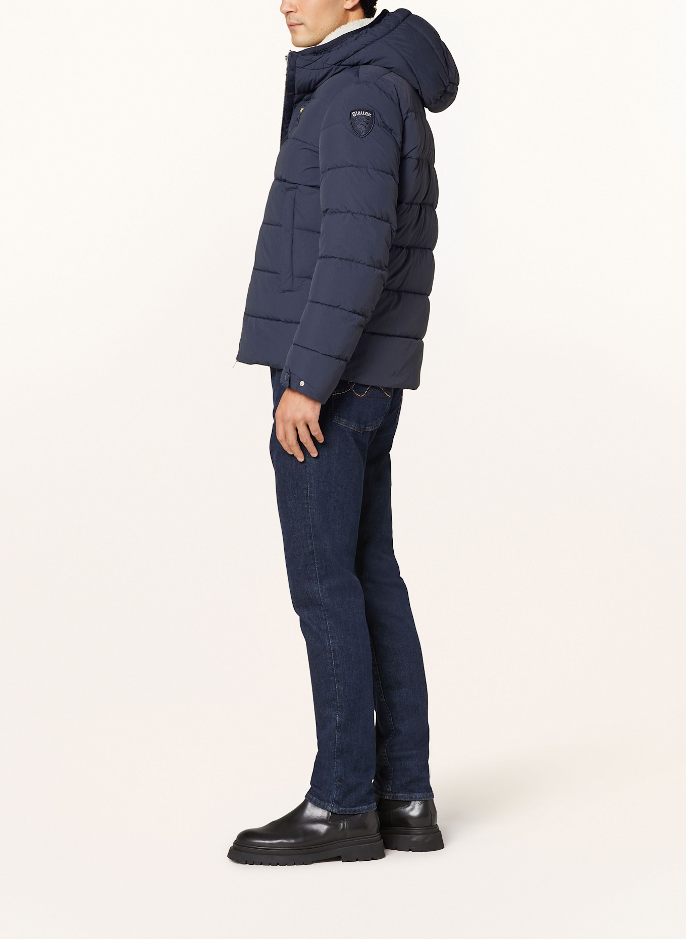 Blauer Steppjacke mit herausnehmbarer Blende: DUNKELBLAU