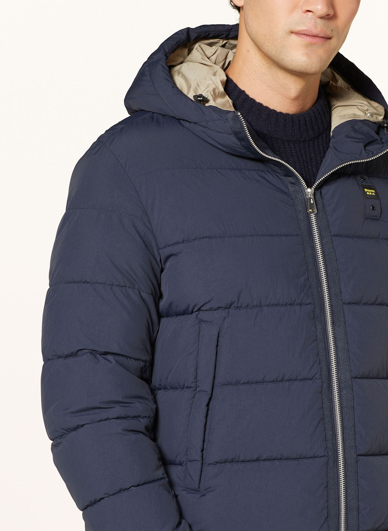 Blauer Steppjacke mit herausnehmbarer Blende: DUNKELBLAU