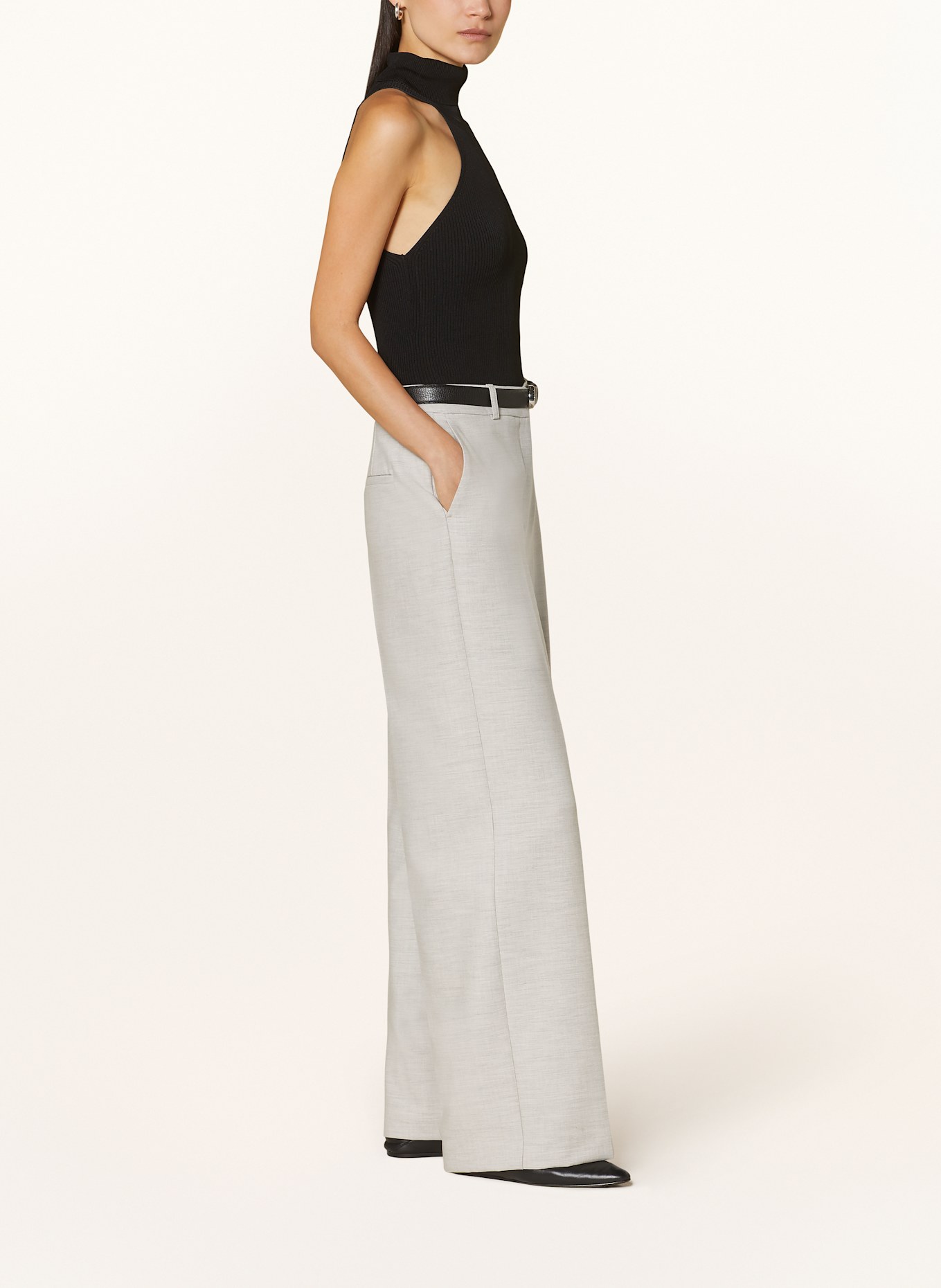 SELECTED Femme Wide leg trousers: LIGHT GRAY