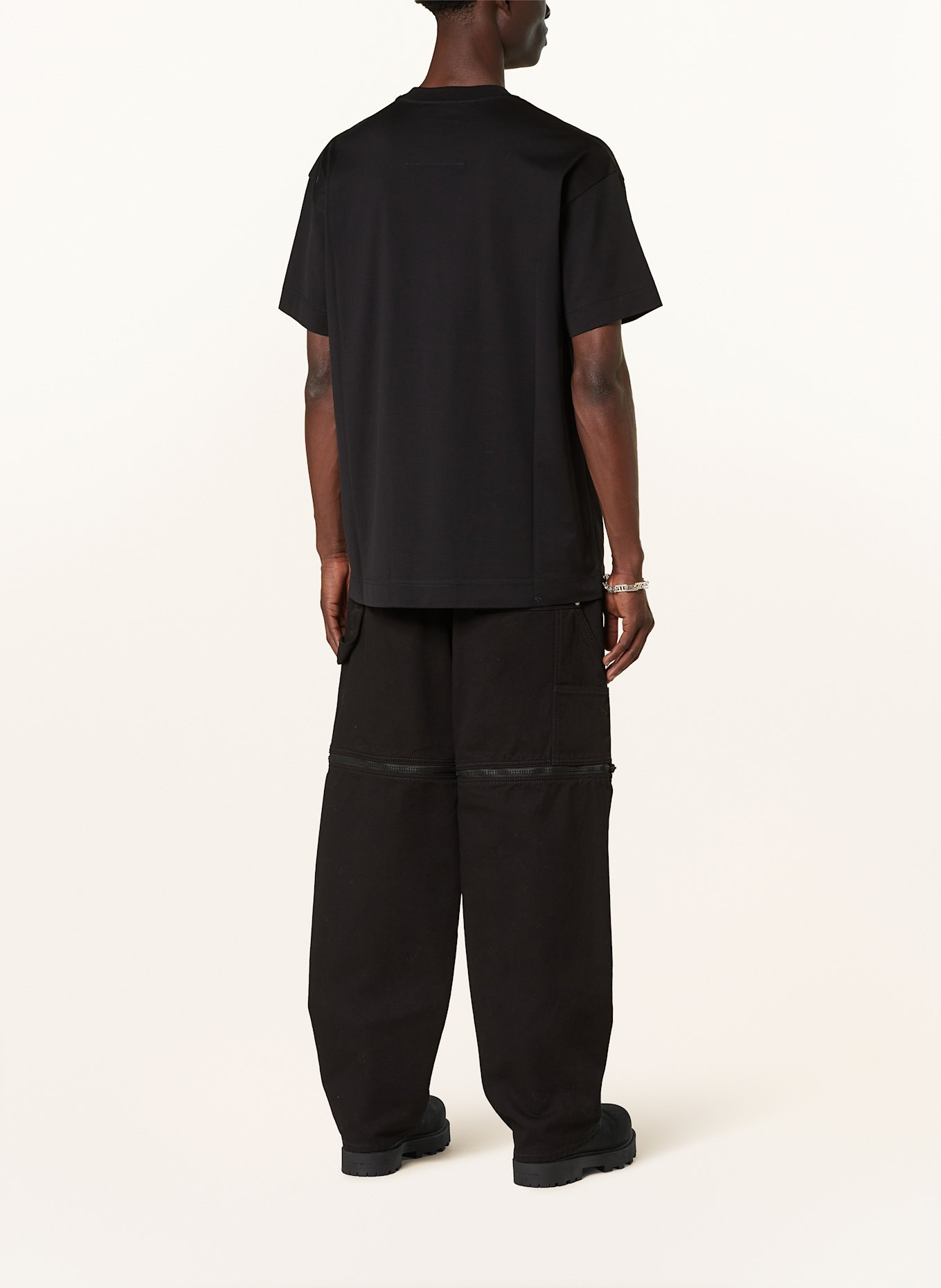 GIVENCHY T-shirt: BLACK