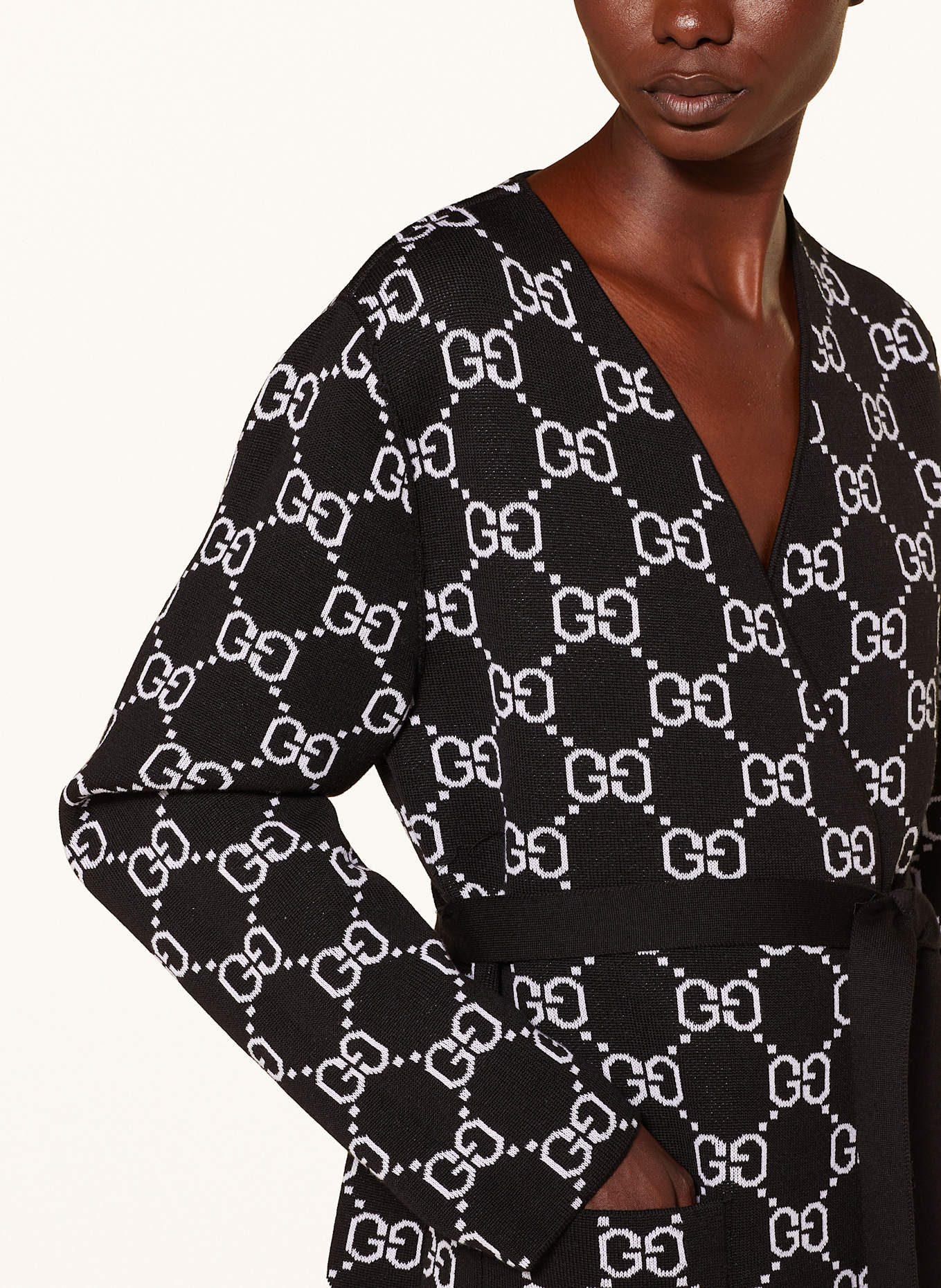 Black and white gucci sweater hot sale