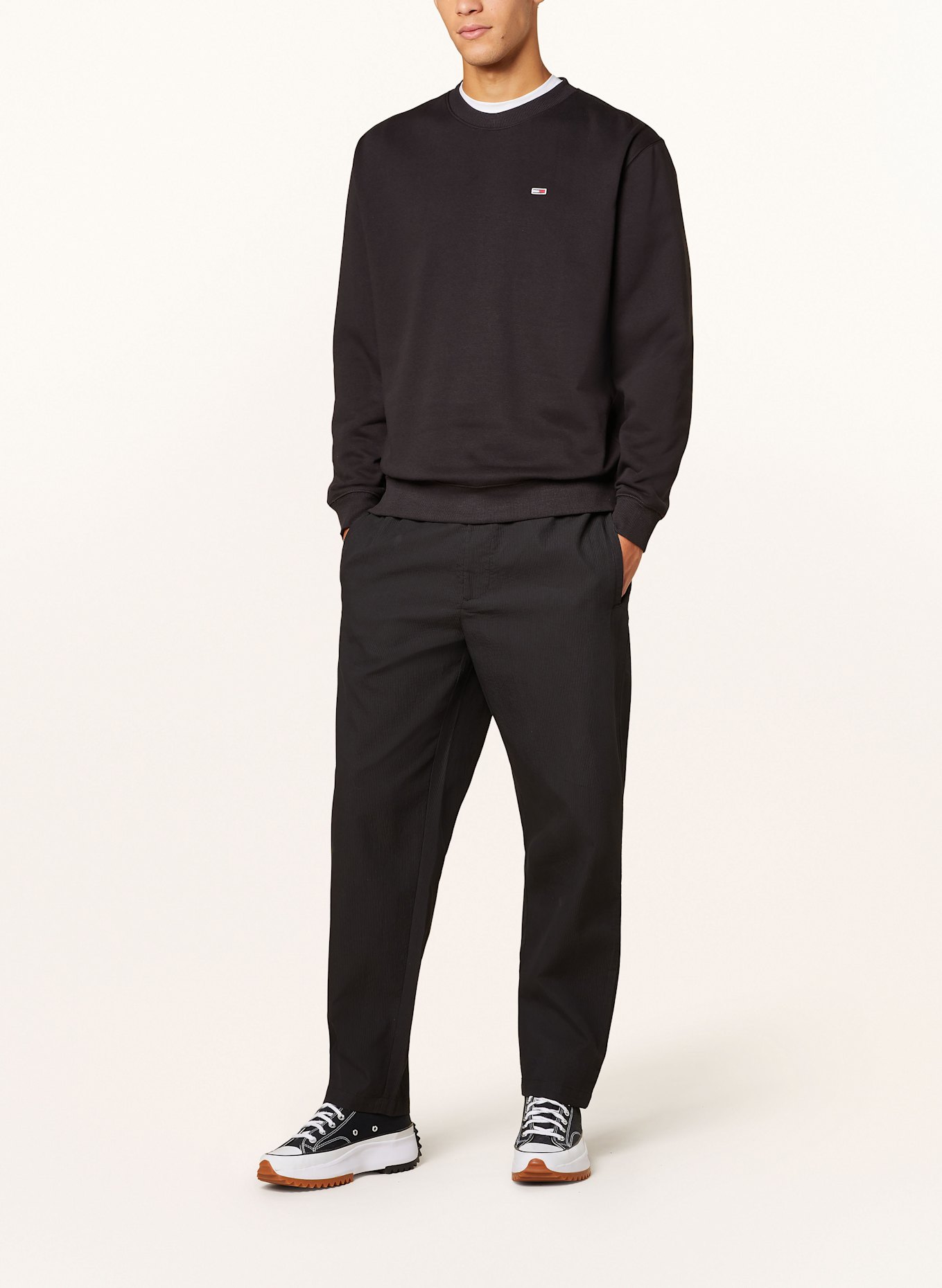 TOMMY JEANS Sweatshirt: SCHWARZ