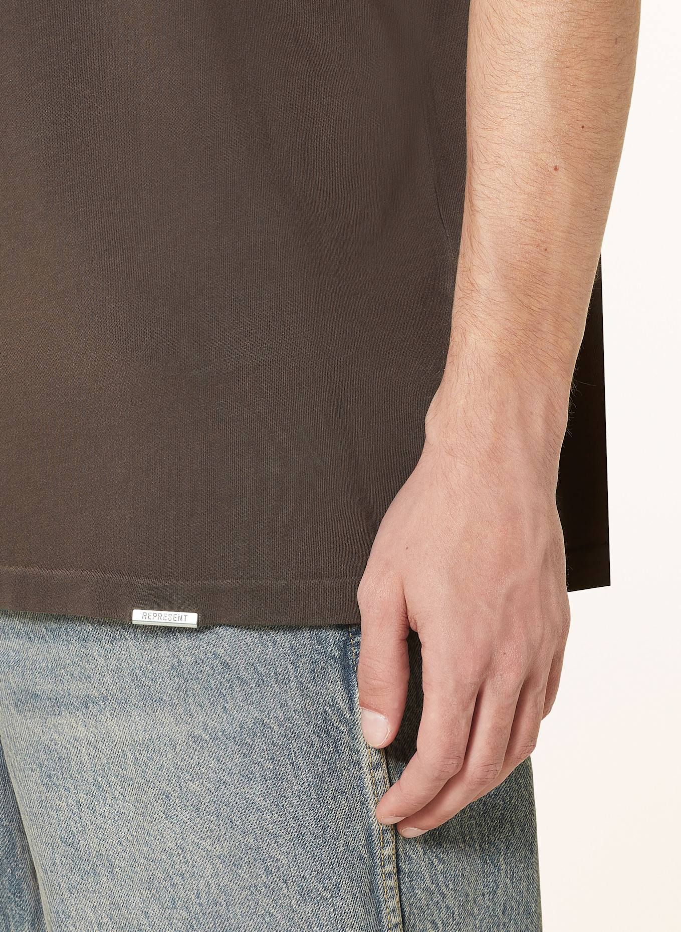 REPRESENT Tričko: HNĚDÁ