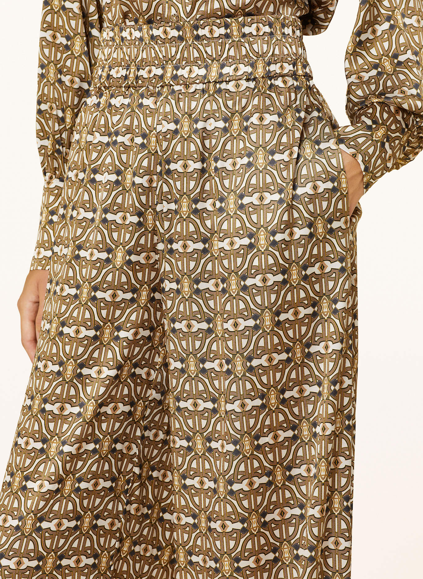 dea kudibal MARGO silk trousers, Color: MM6 Maison Margiela pleated mid-length dress (Image 5)
